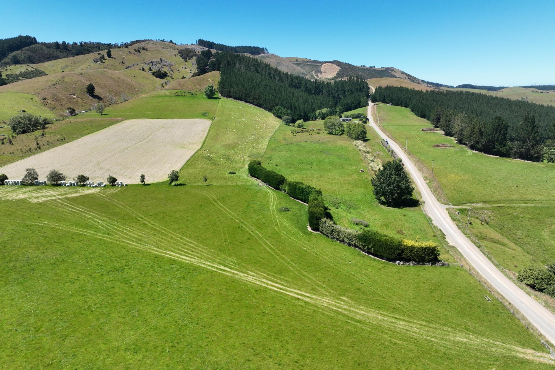 19-21 Cemetery Road, Milton