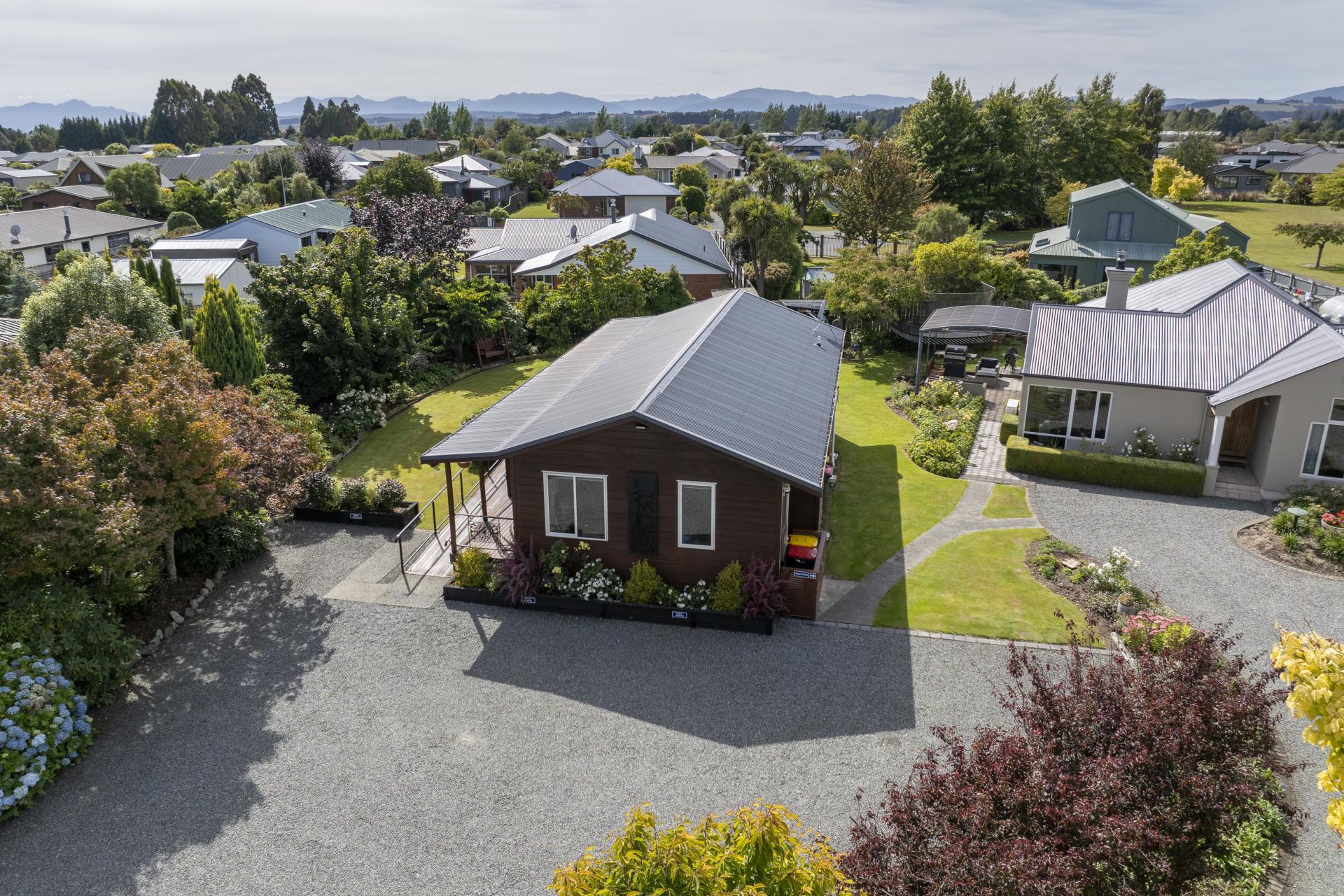 13 and 15 Melland Place, Te Anau