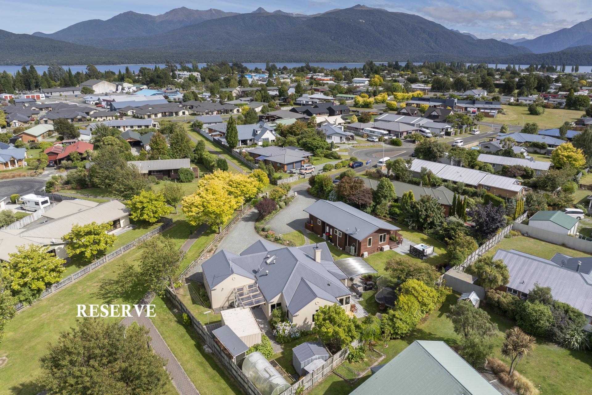 13 and 15 Melland Place, Te Anau