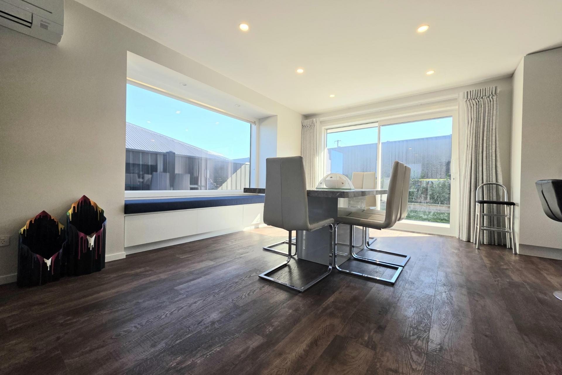 15 Royal Oak Crescent, Holmes Hill