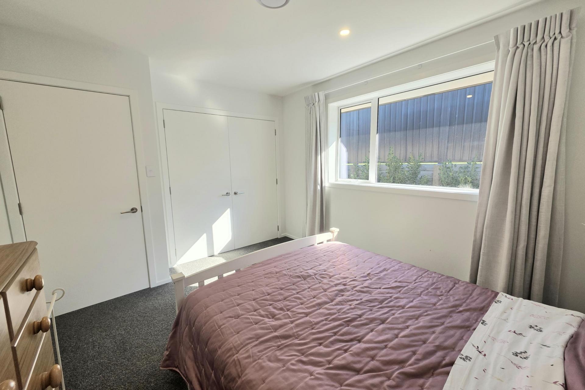 15 Royal Oak Crescent, Holmes Hill