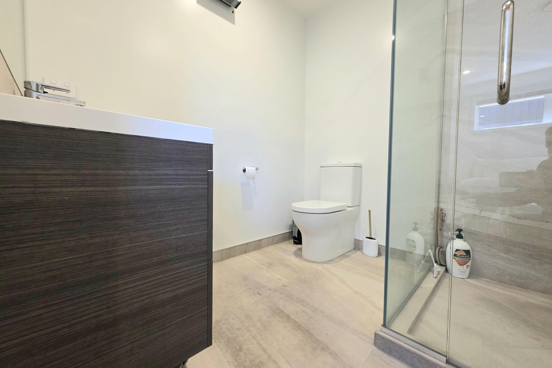 15 Royal Oak Crescent, Holmes Hill