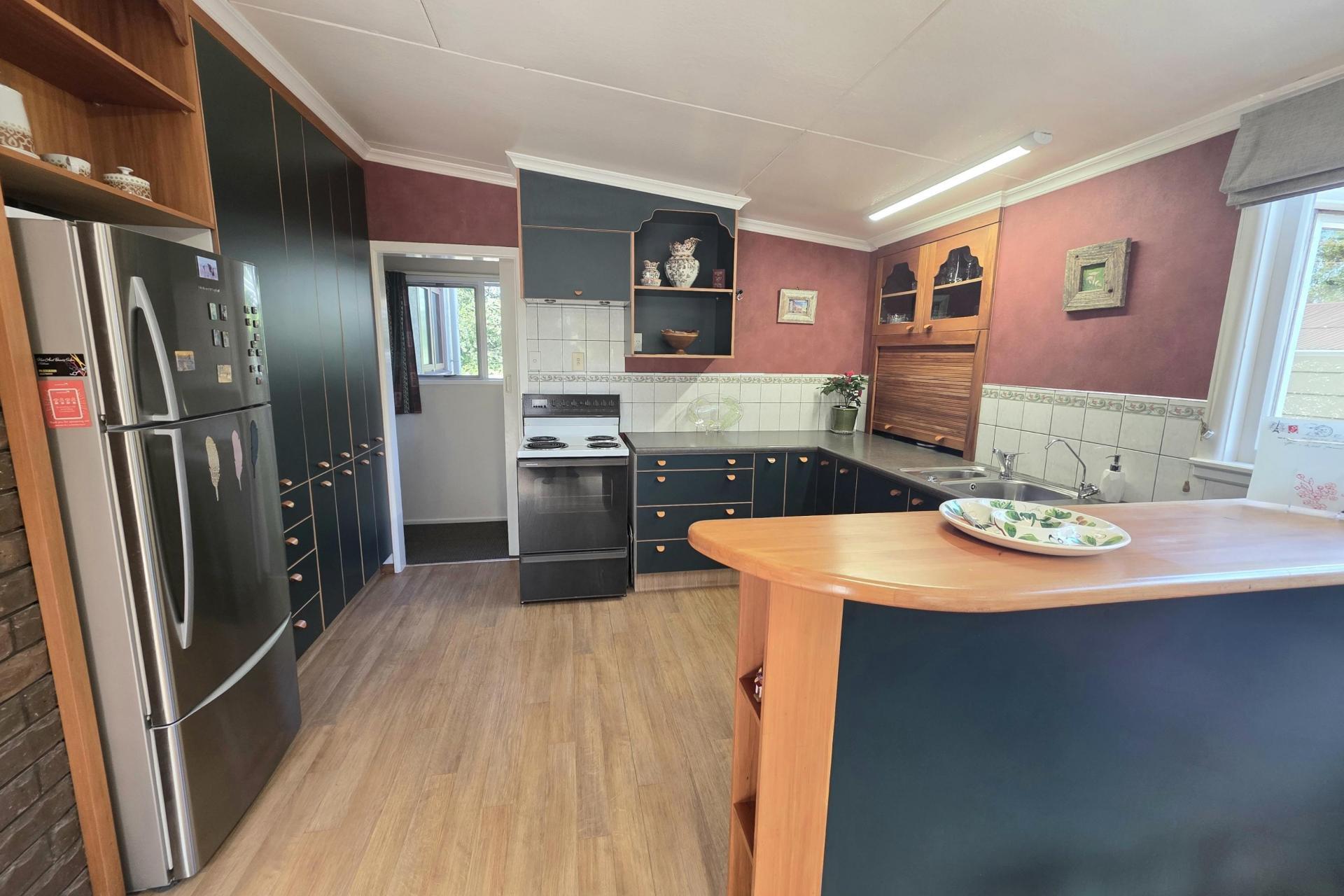 33 Devils Bridge Road, Weston