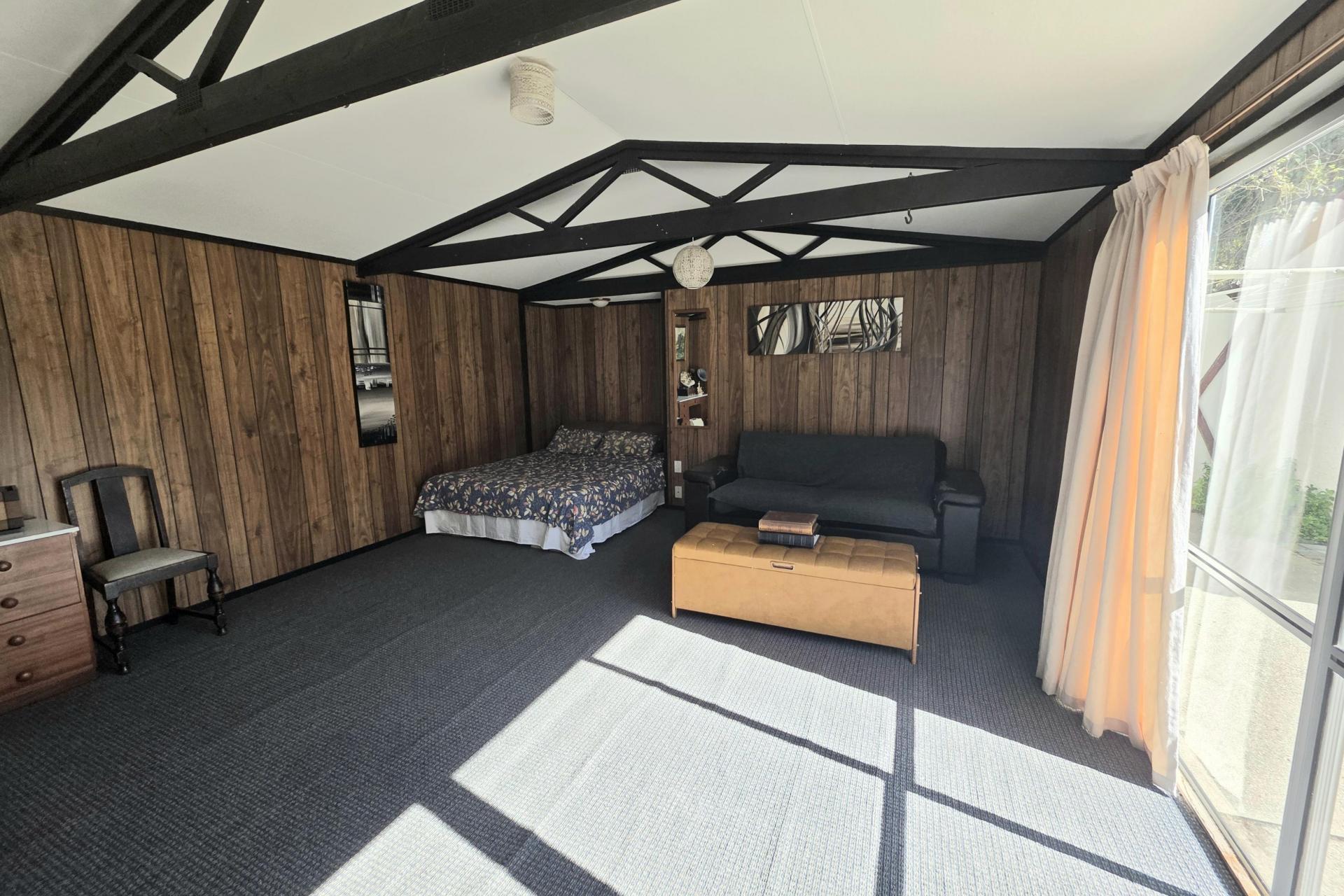 33 Devils Bridge Road, Weston