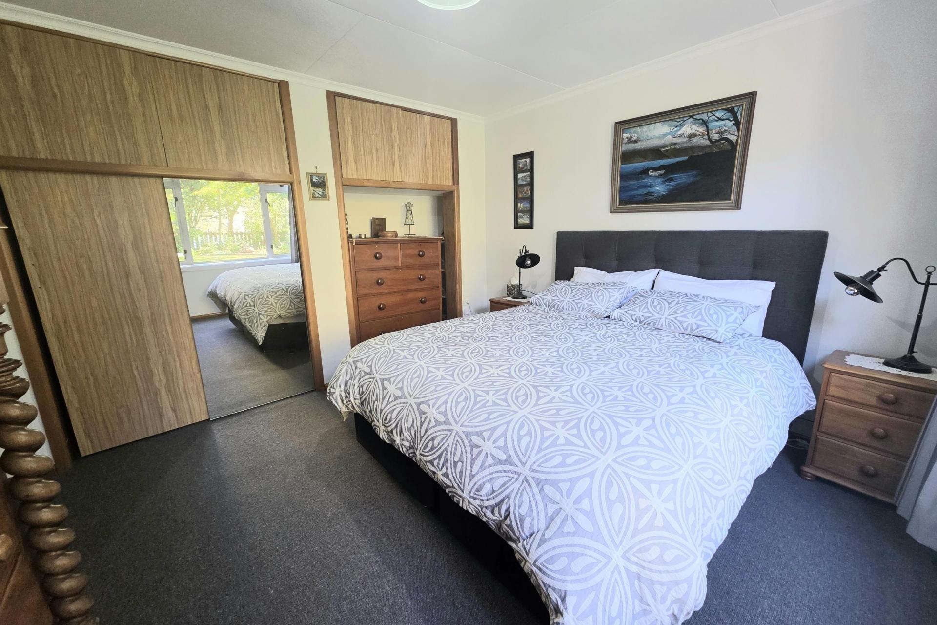 33 Devils Bridge Road, Weston