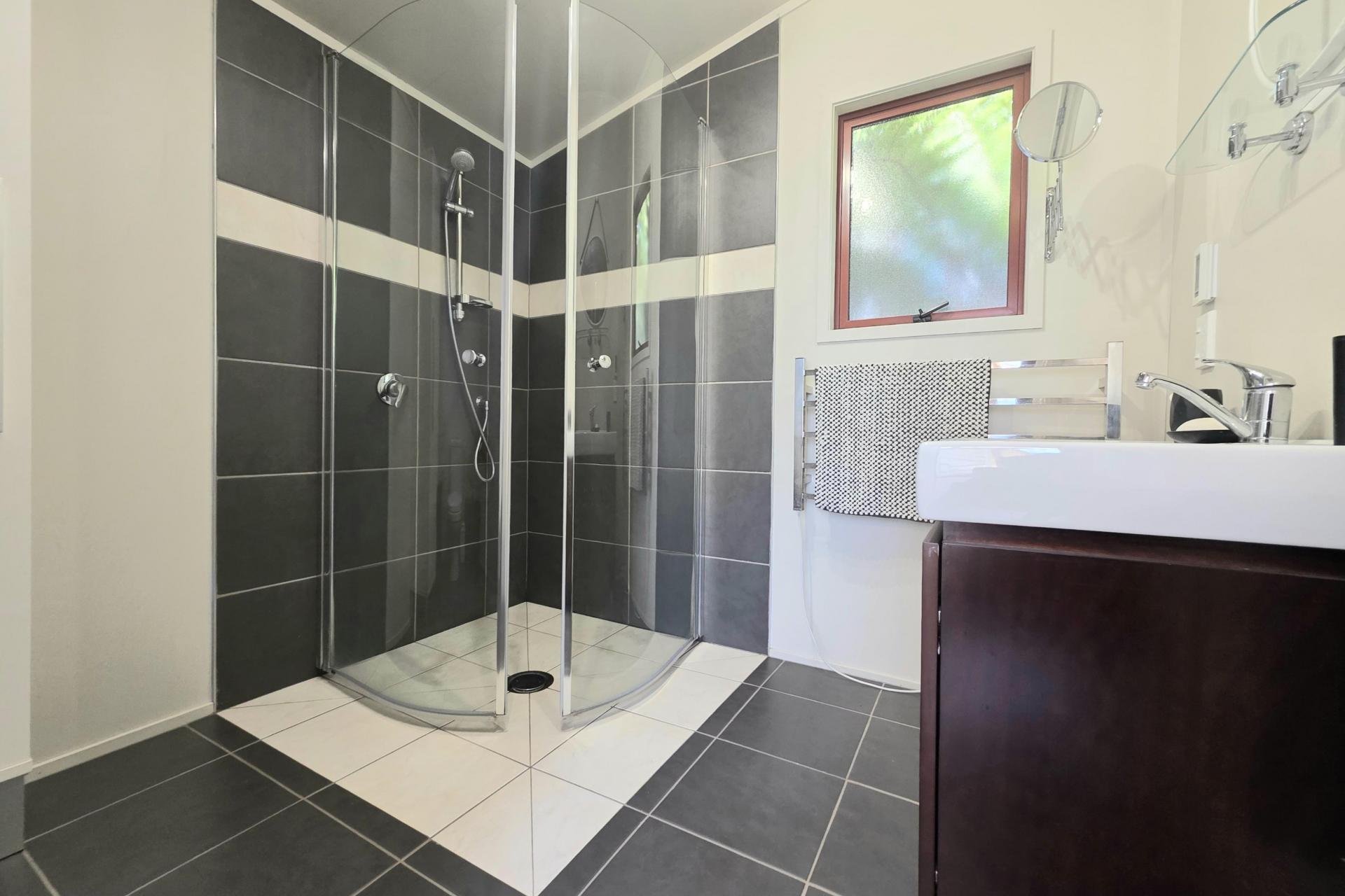 33 Devils Bridge Road, Weston