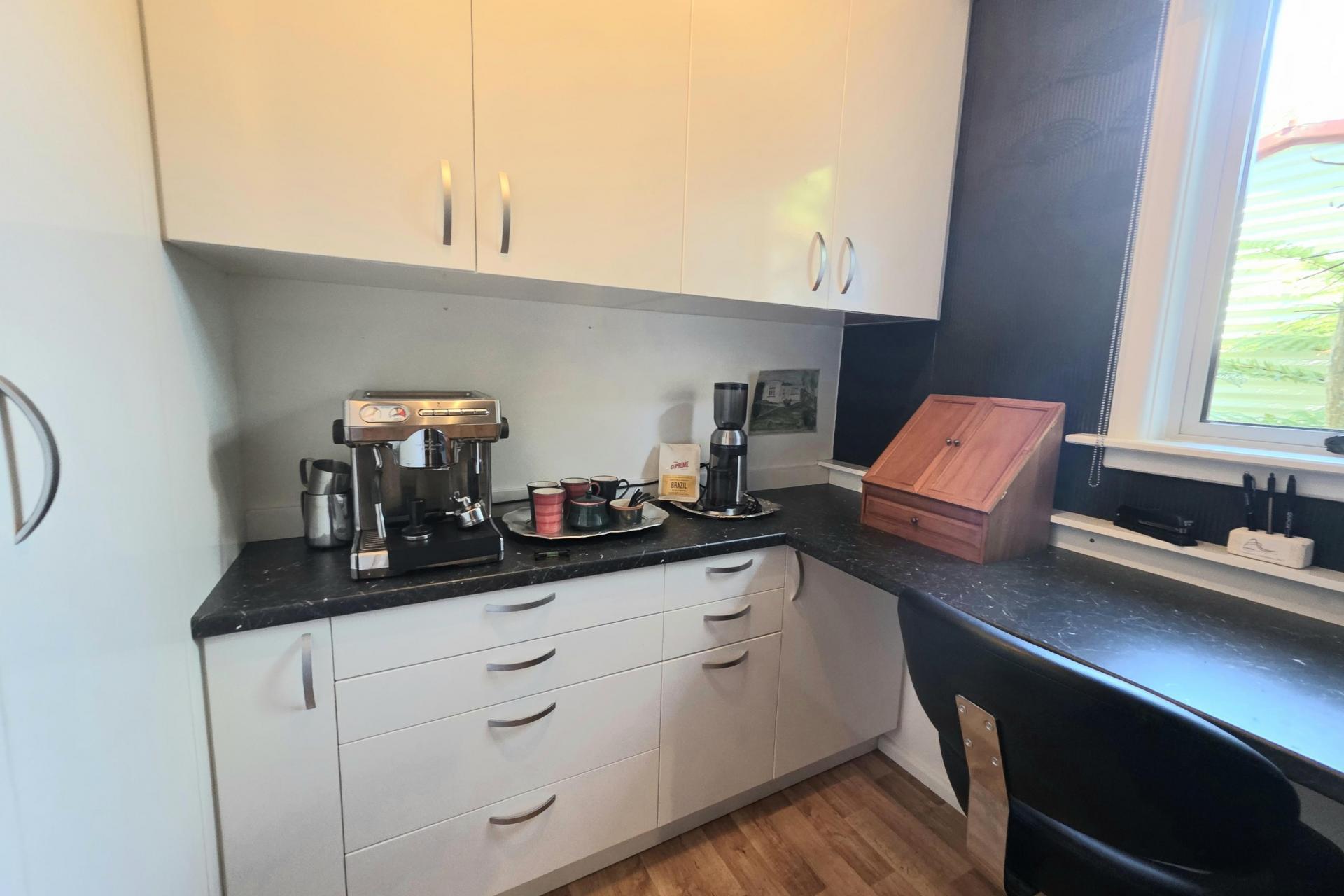 33 Devils Bridge Road, Weston