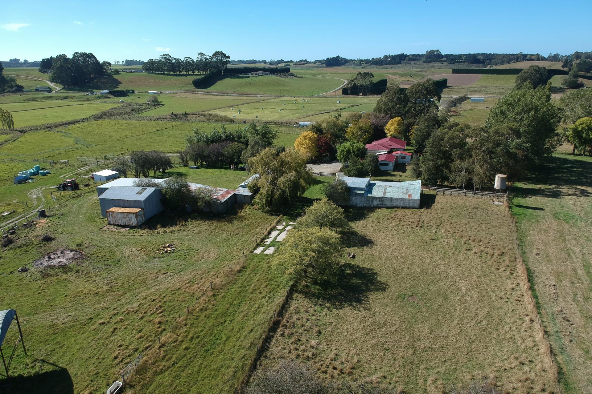 33 Devils Bridge Road, Weston