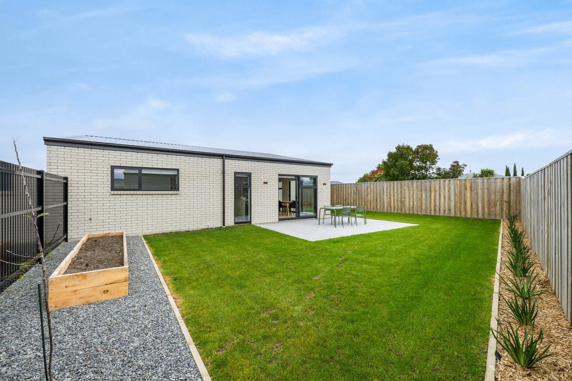 11-17 Greig Crescent - Lifestyle Villas, Amberley