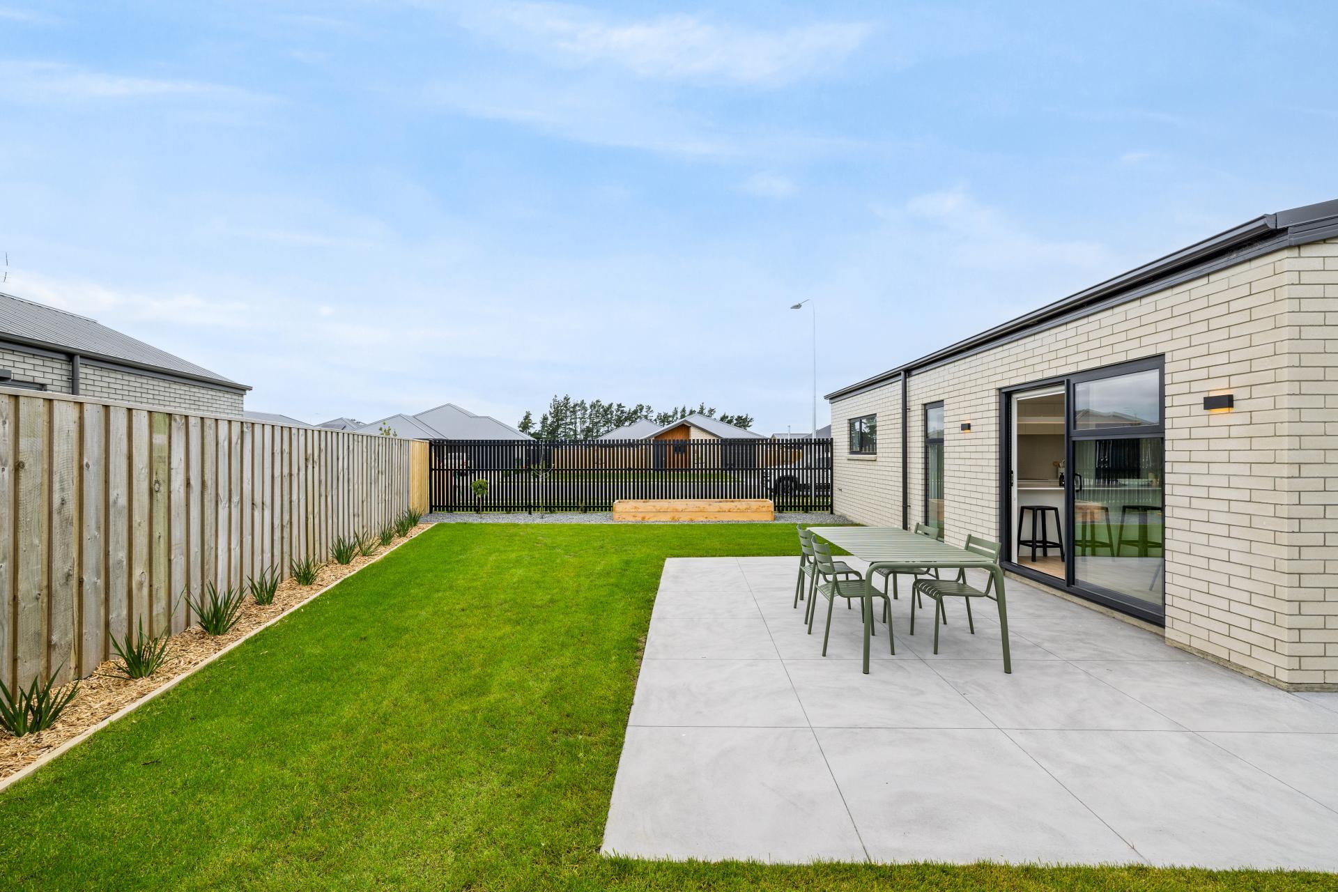 11-17 Greig Crescent - Lifestyle Villas, Amberley