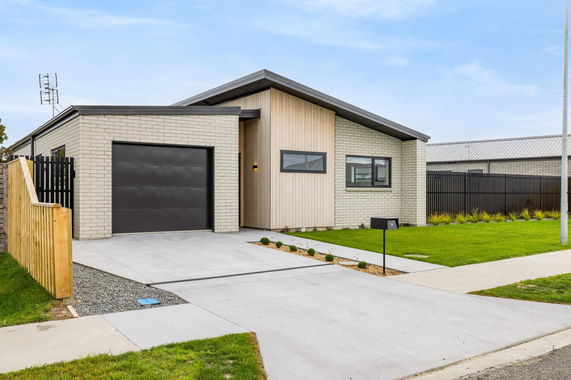 11-17 Greig Crescent - Lifestyle Villas, Amberley