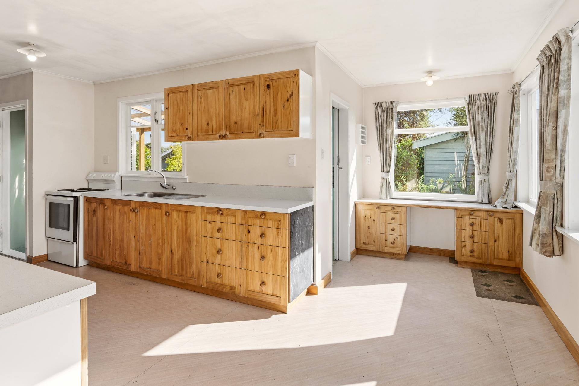 64 New Renwick Road, Burleigh