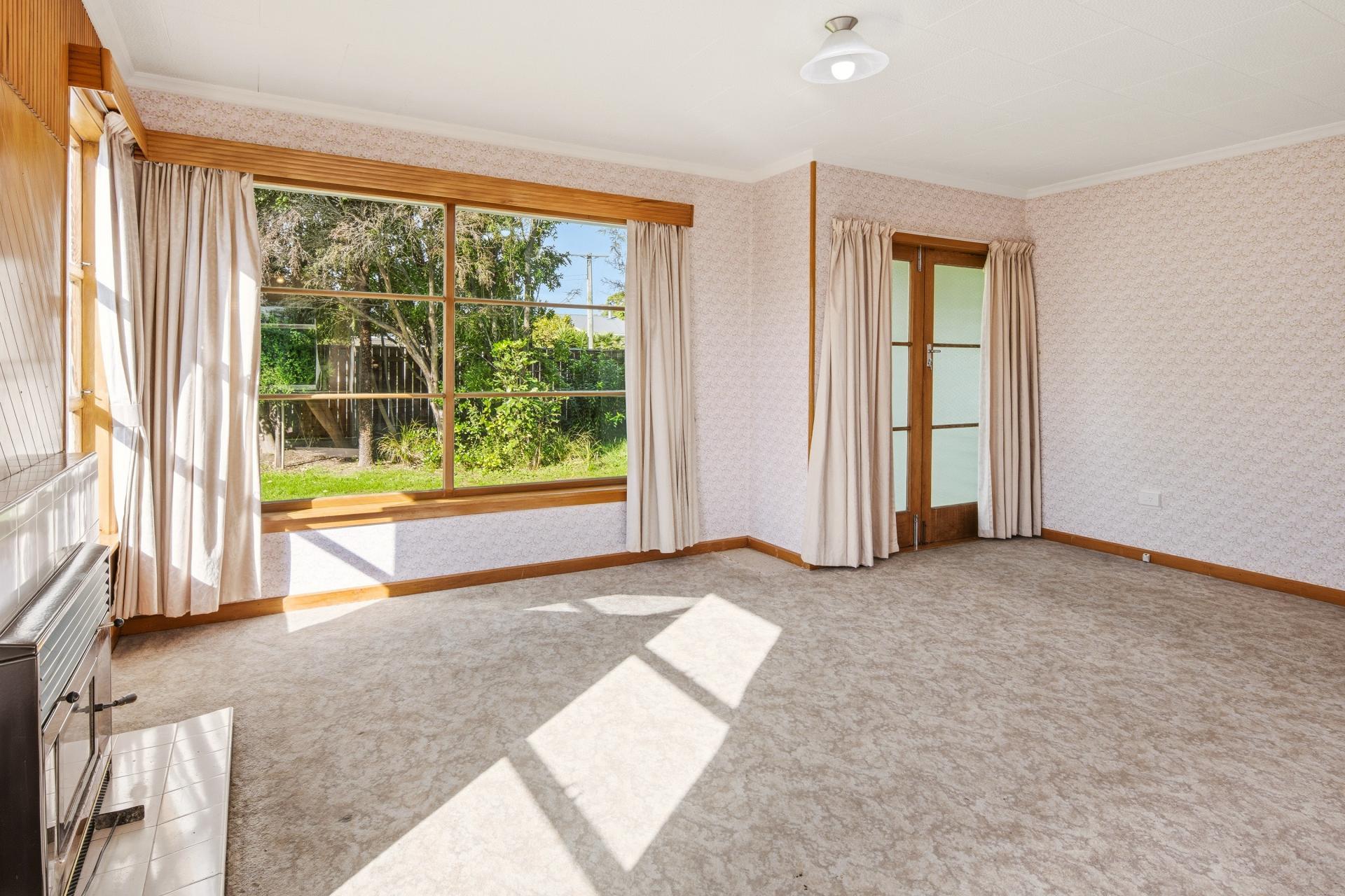 64 New Renwick Road, Burleigh