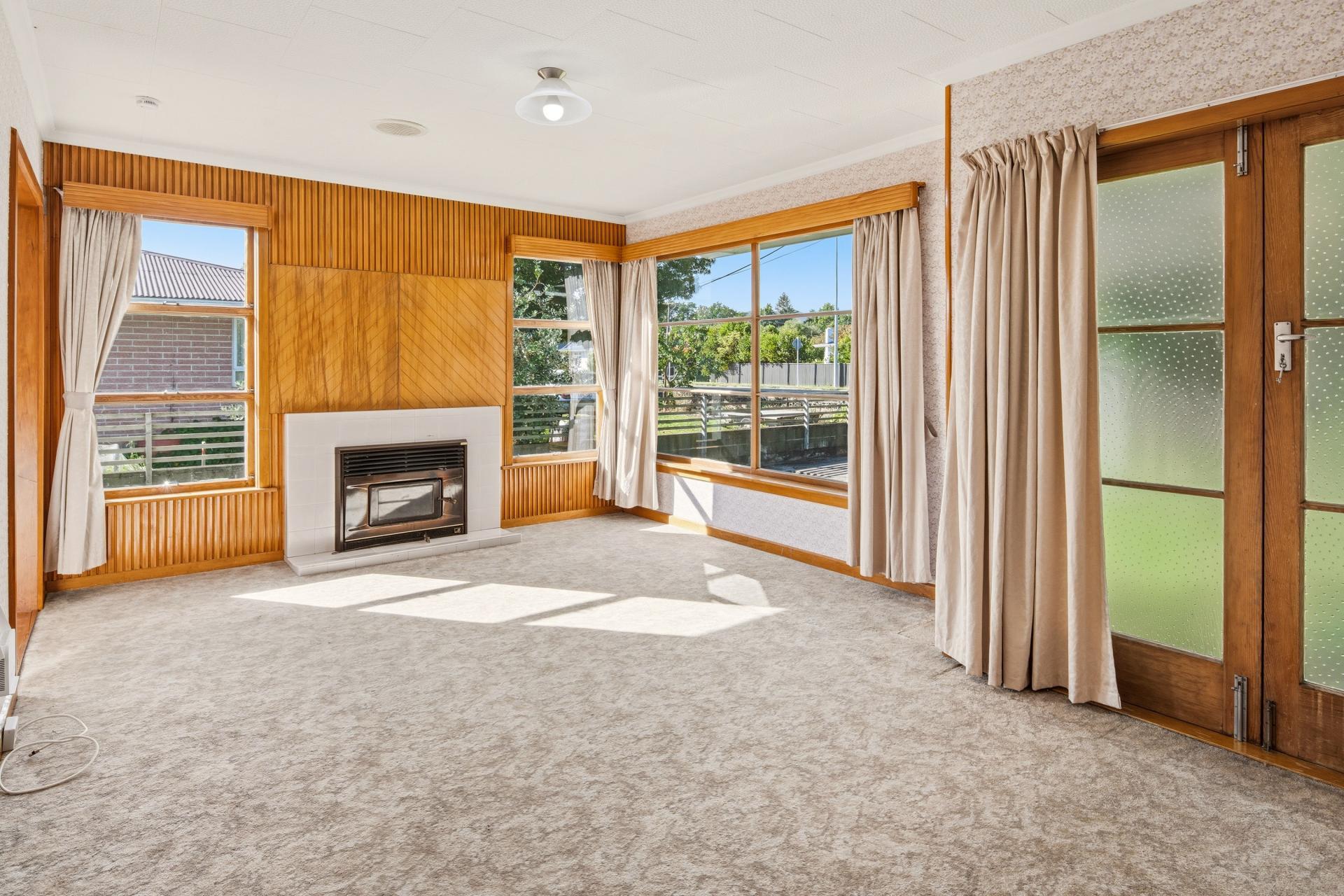 64 New Renwick Road, Burleigh