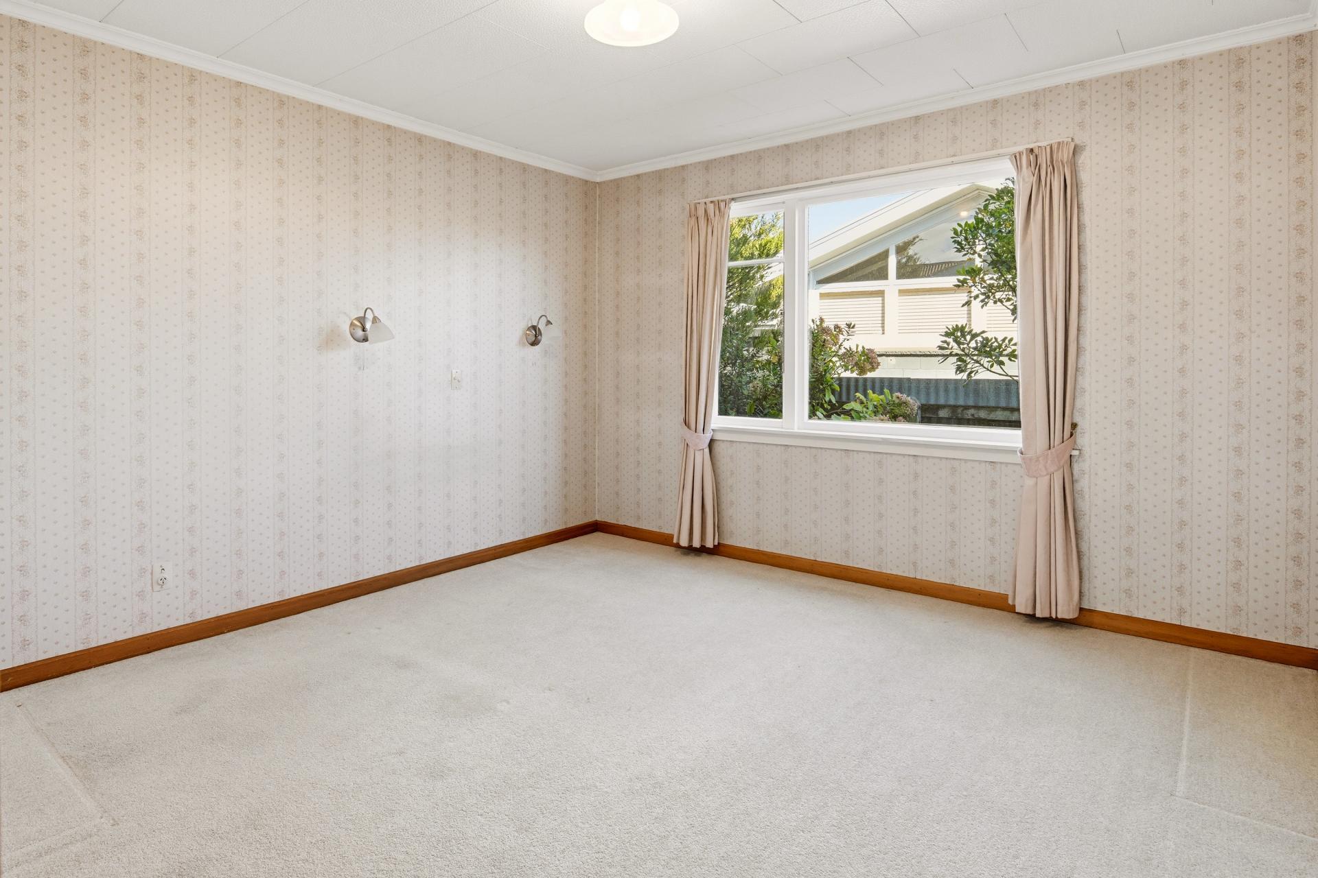 64 New Renwick Road, Burleigh