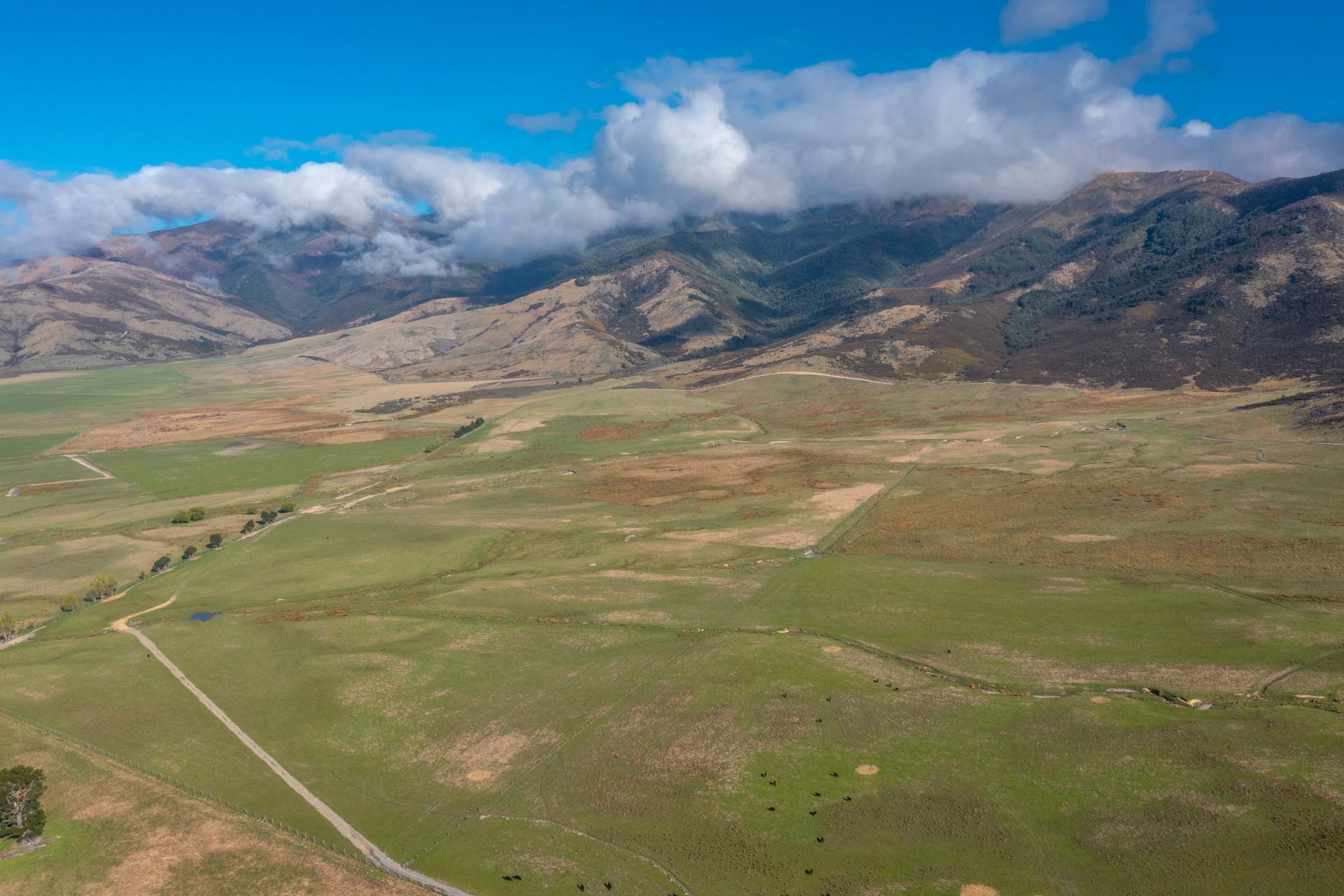 3733 Lees Valley Road, Lees Valley