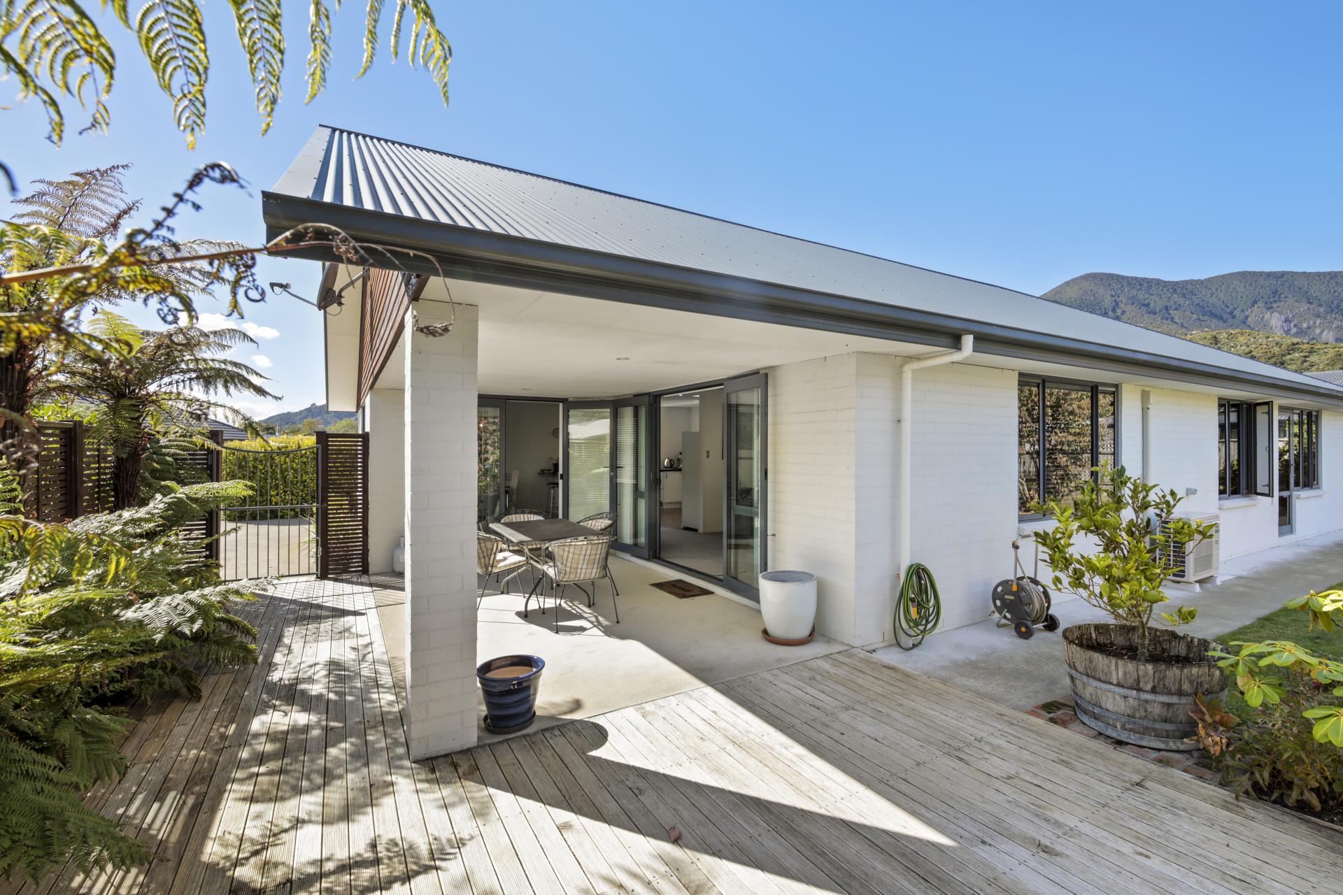 5 Whitby Close, Waikawa