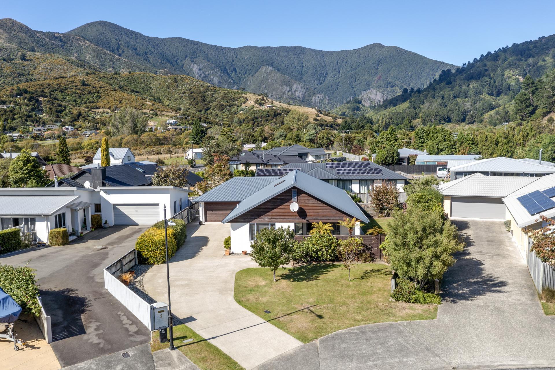 5 Whitby Close, Waikawa