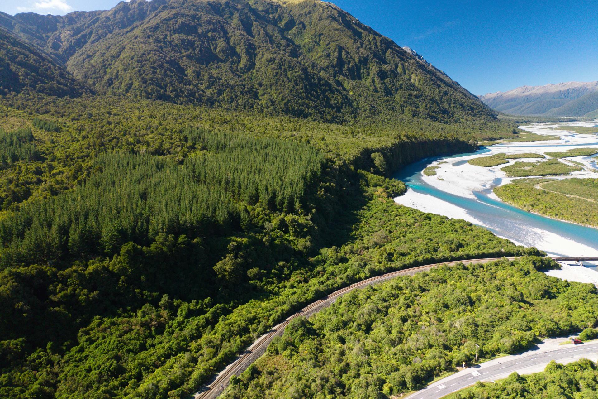 Bell Hill Road, Inchbonnie