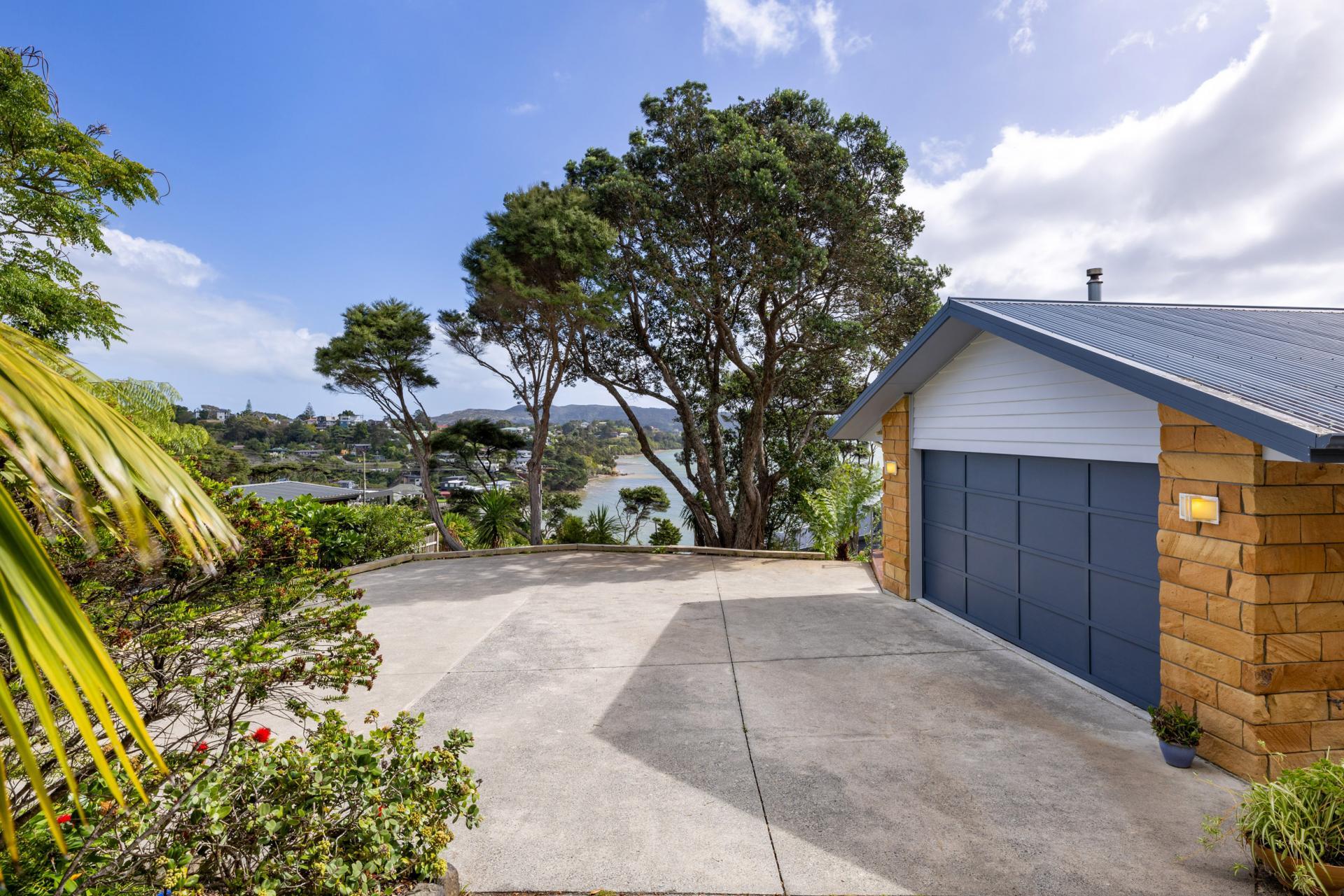 106P Greenslade Road, Raglan