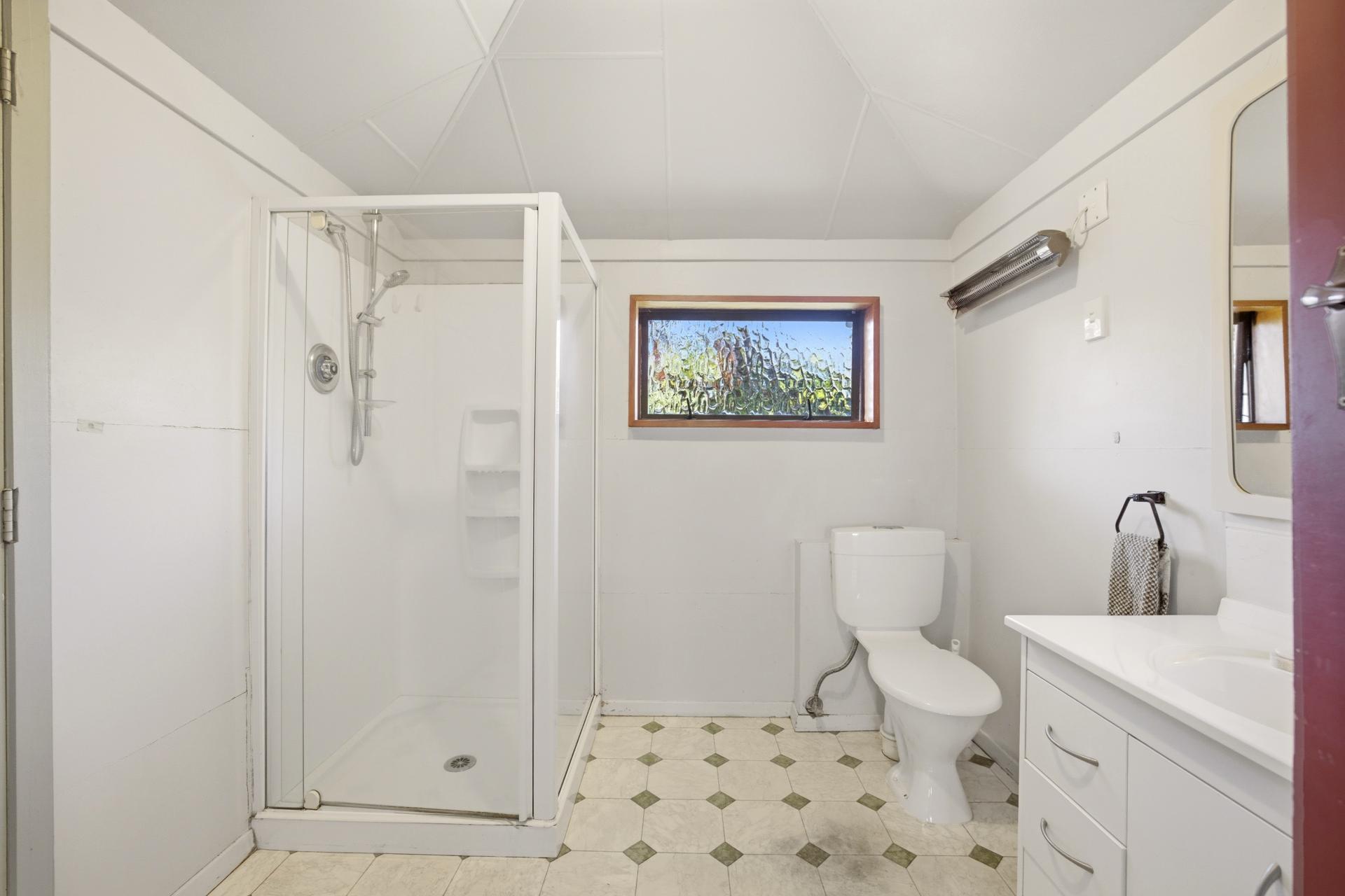 20 Queens Avenue, Waikuku Beach