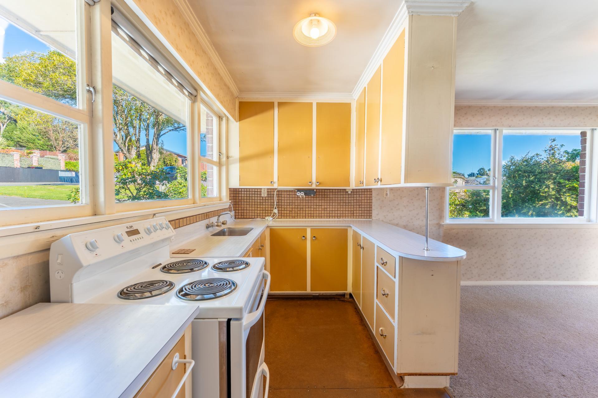 3 Hertnon Street, West End