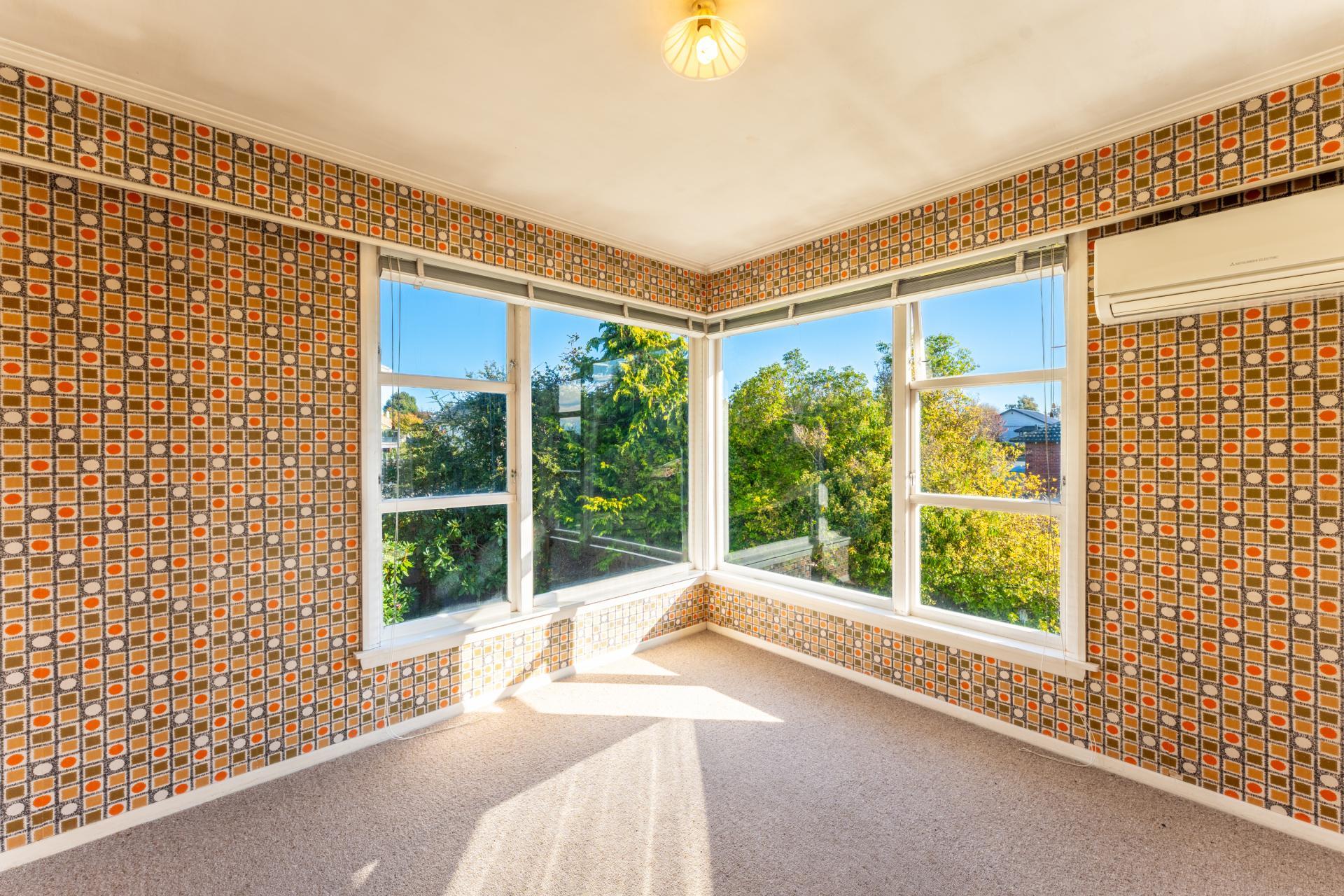 3 Hertnon Street, West End