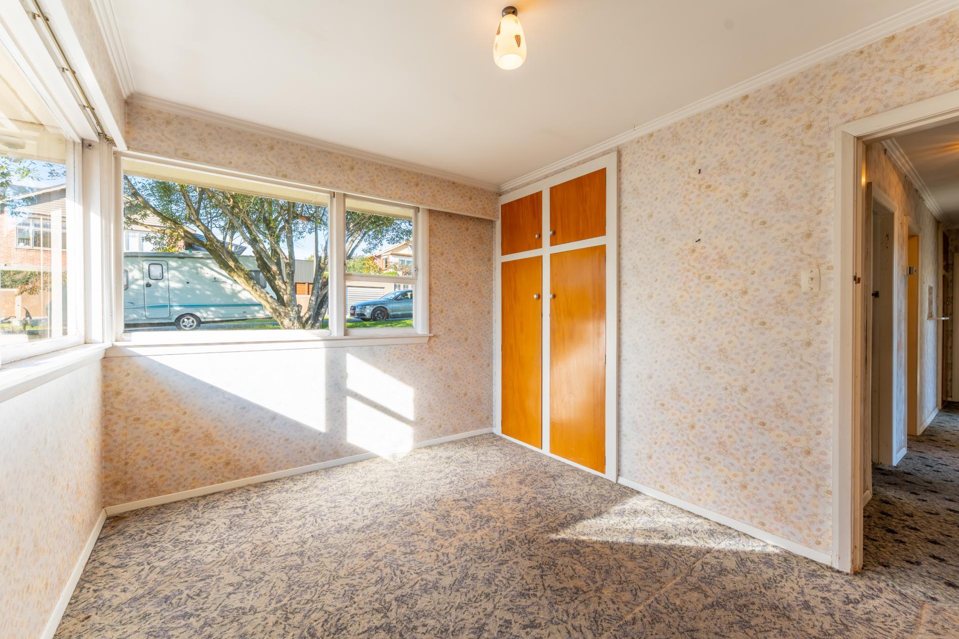 3 Hertnon Street, West End