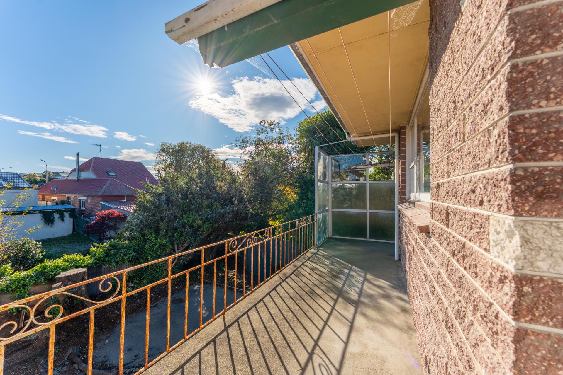 3 Hertnon Street, West End