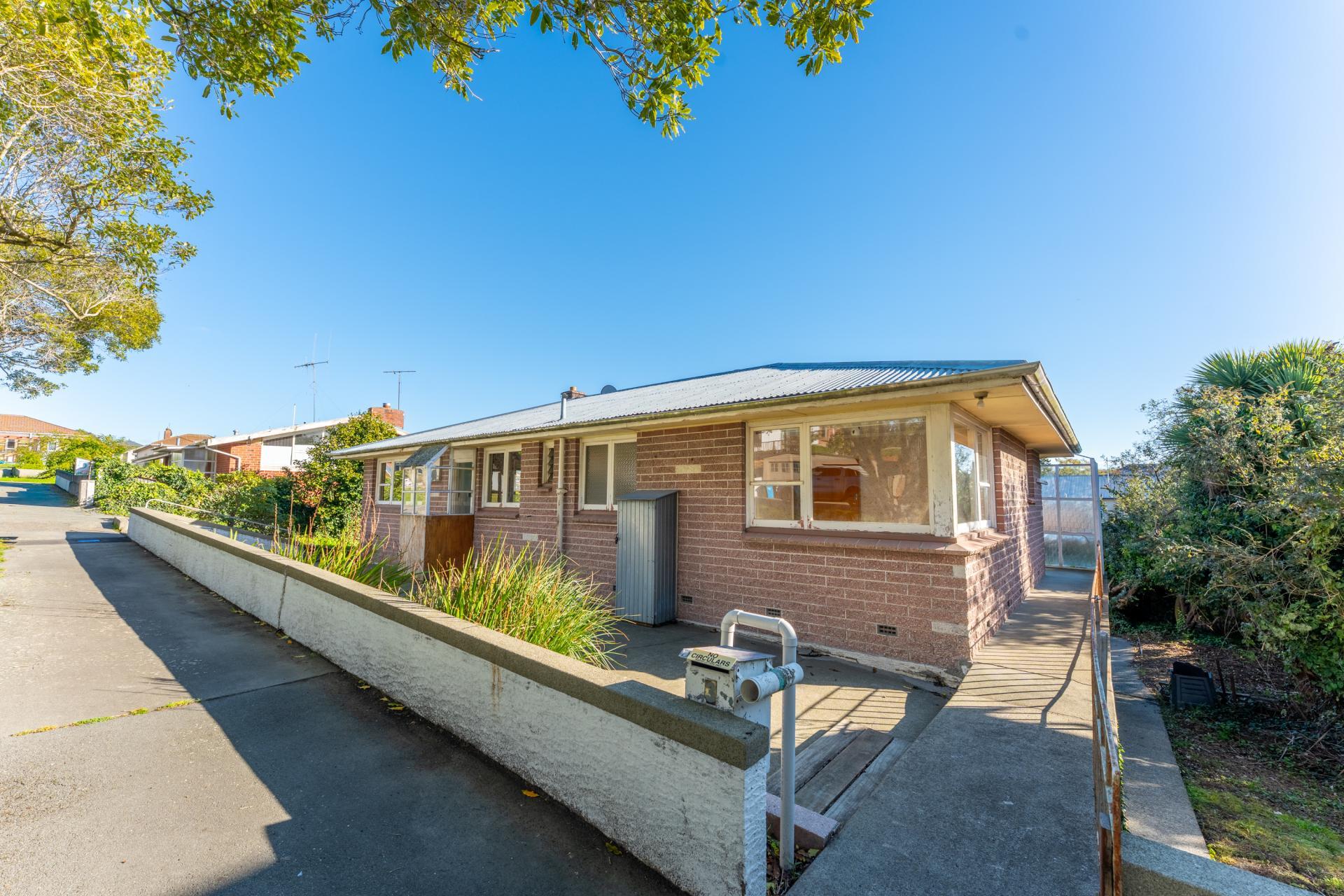 3 Hertnon Street, West End