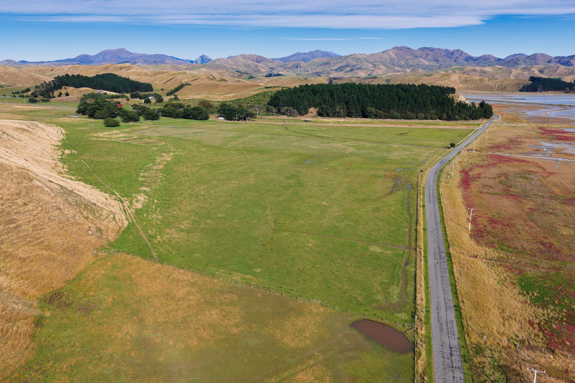 Corner Marfells Beach and Clifford Roads, Lake Grassmere