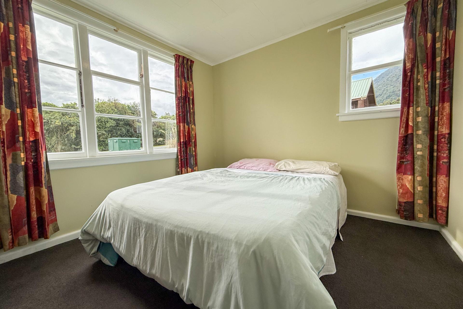 13 Main Road, Fox Glacier