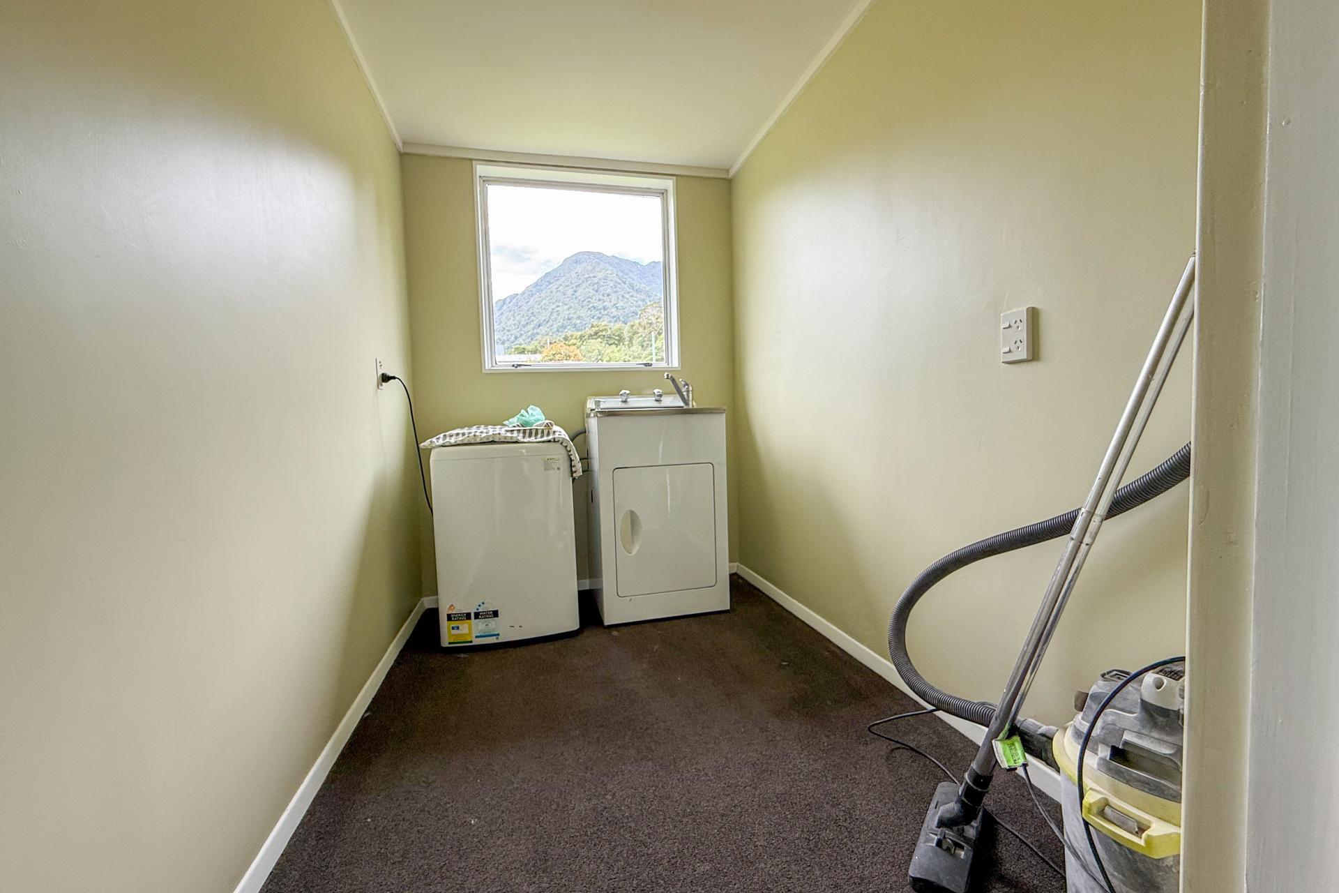 13 Main Road, Fox Glacier