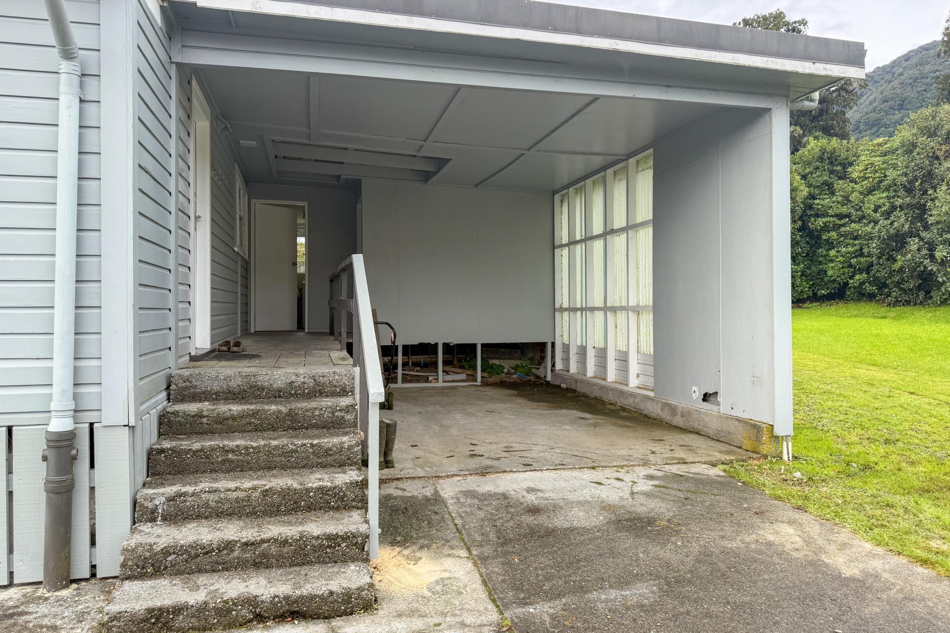 13 Main Road, Fox Glacier