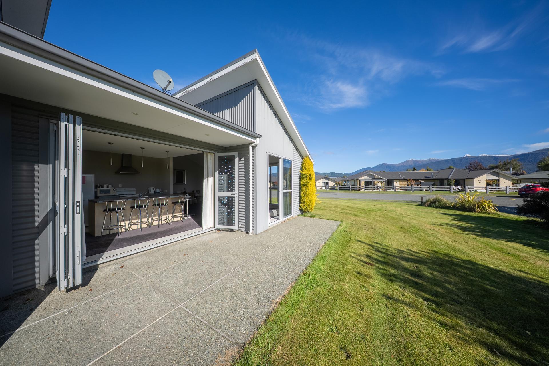 25 Pop Andrew Drive, Te Anau