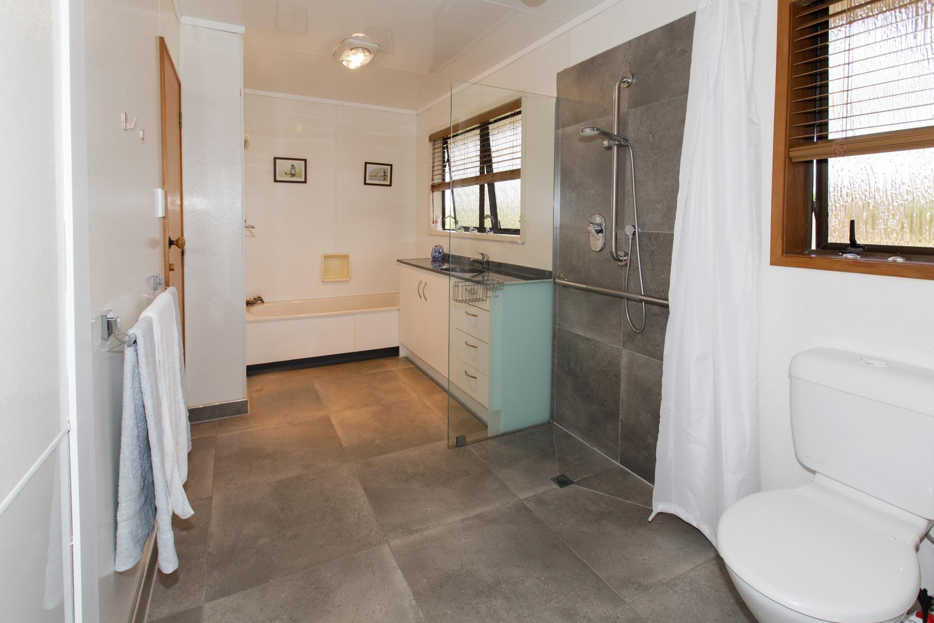 242 Baylys Coast Road, Dargaville