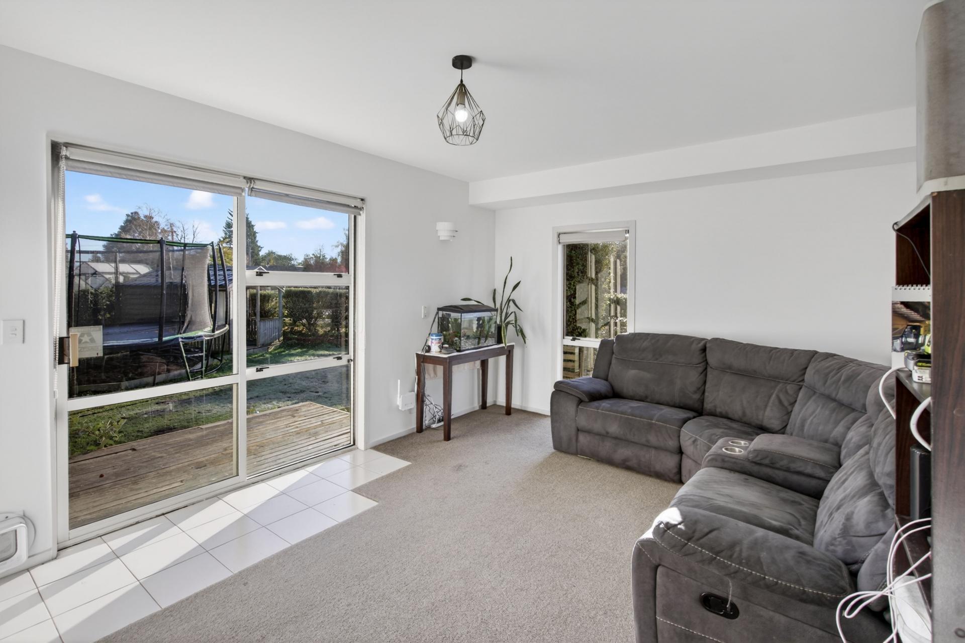 89a West Coast Road, Sheffield