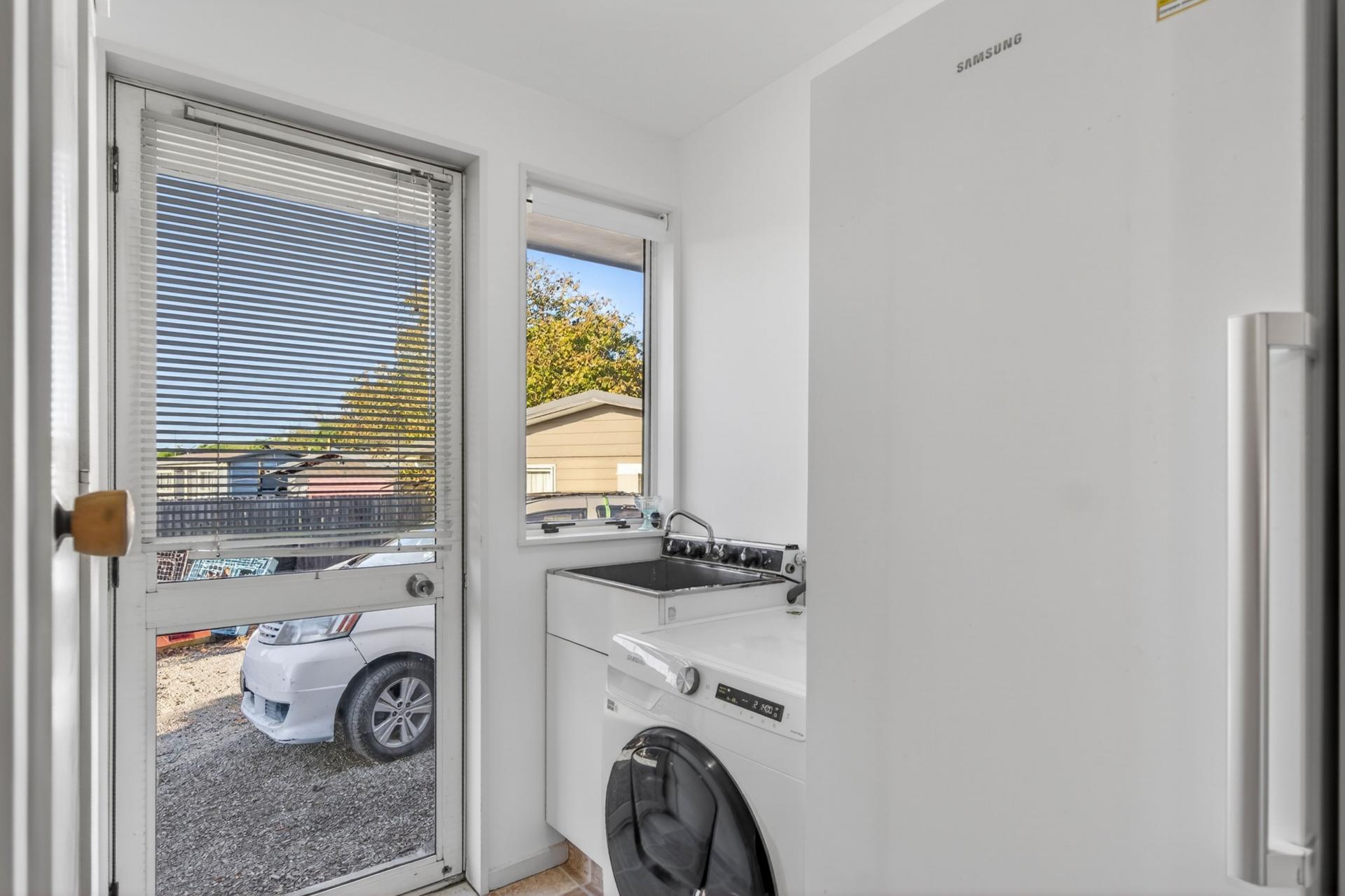89a West Coast Road, Sheffield