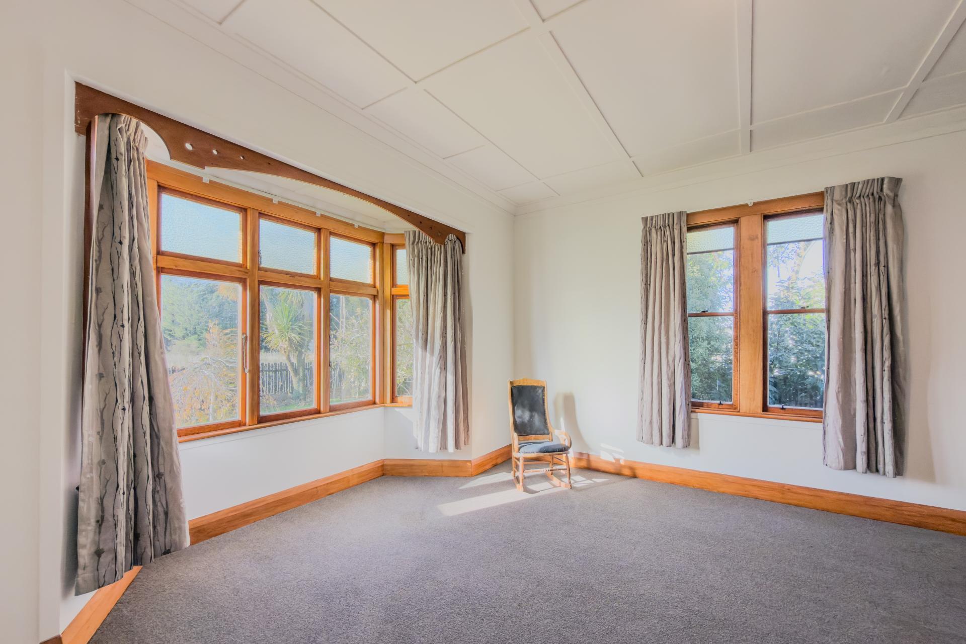 101 Main Street, Wairio