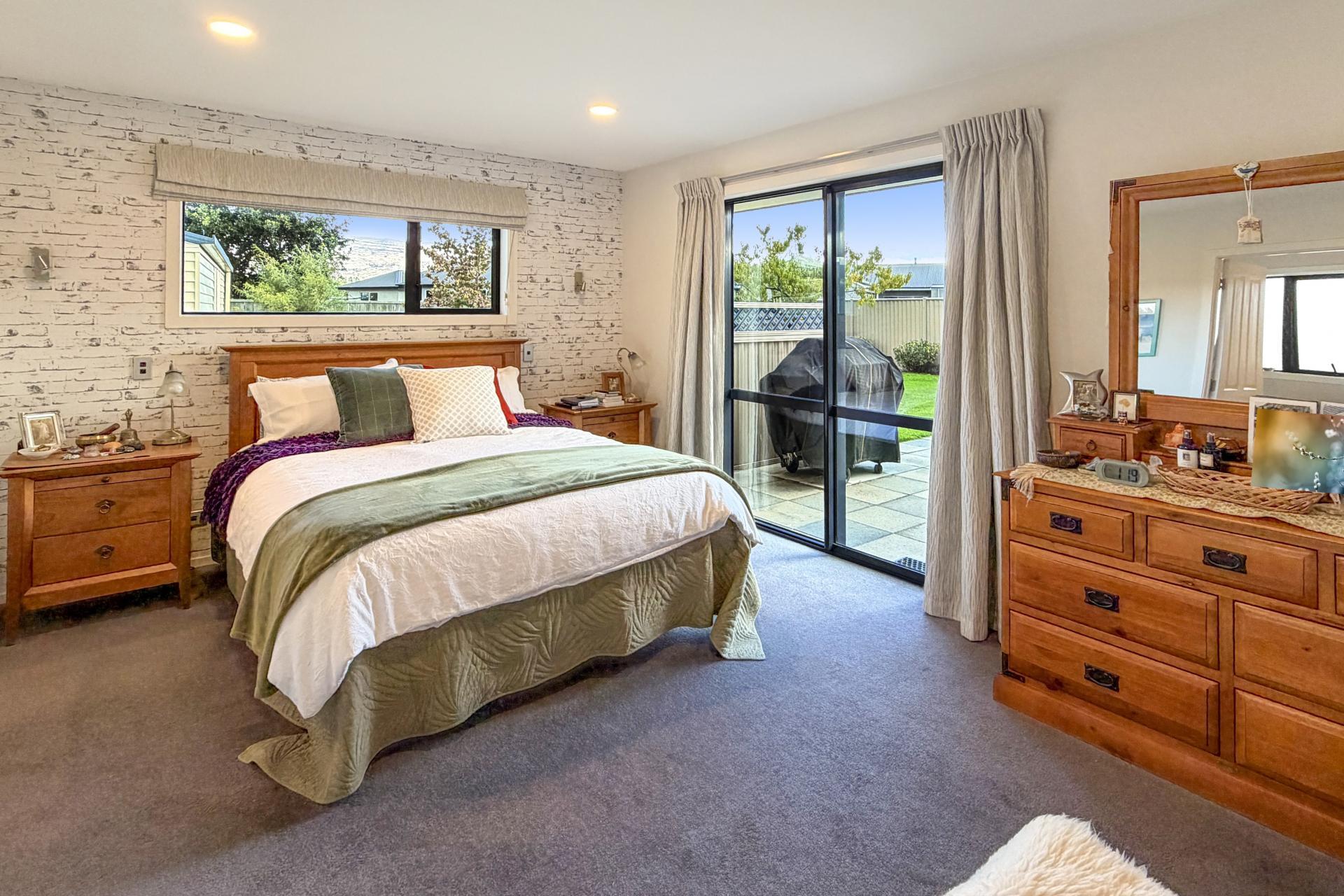 17 Larch Crescent, Alexandra