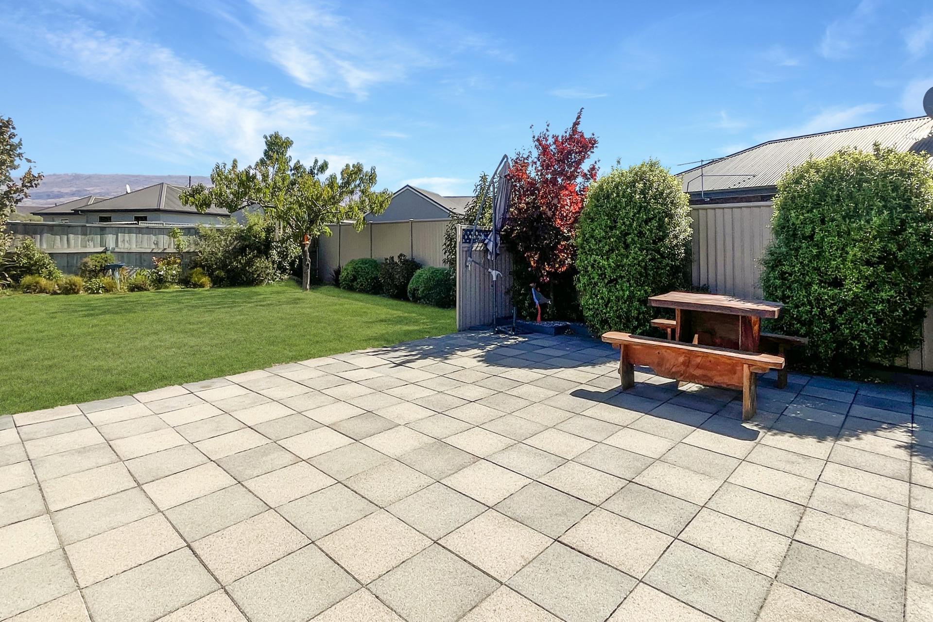 17 Larch Crescent, Alexandra