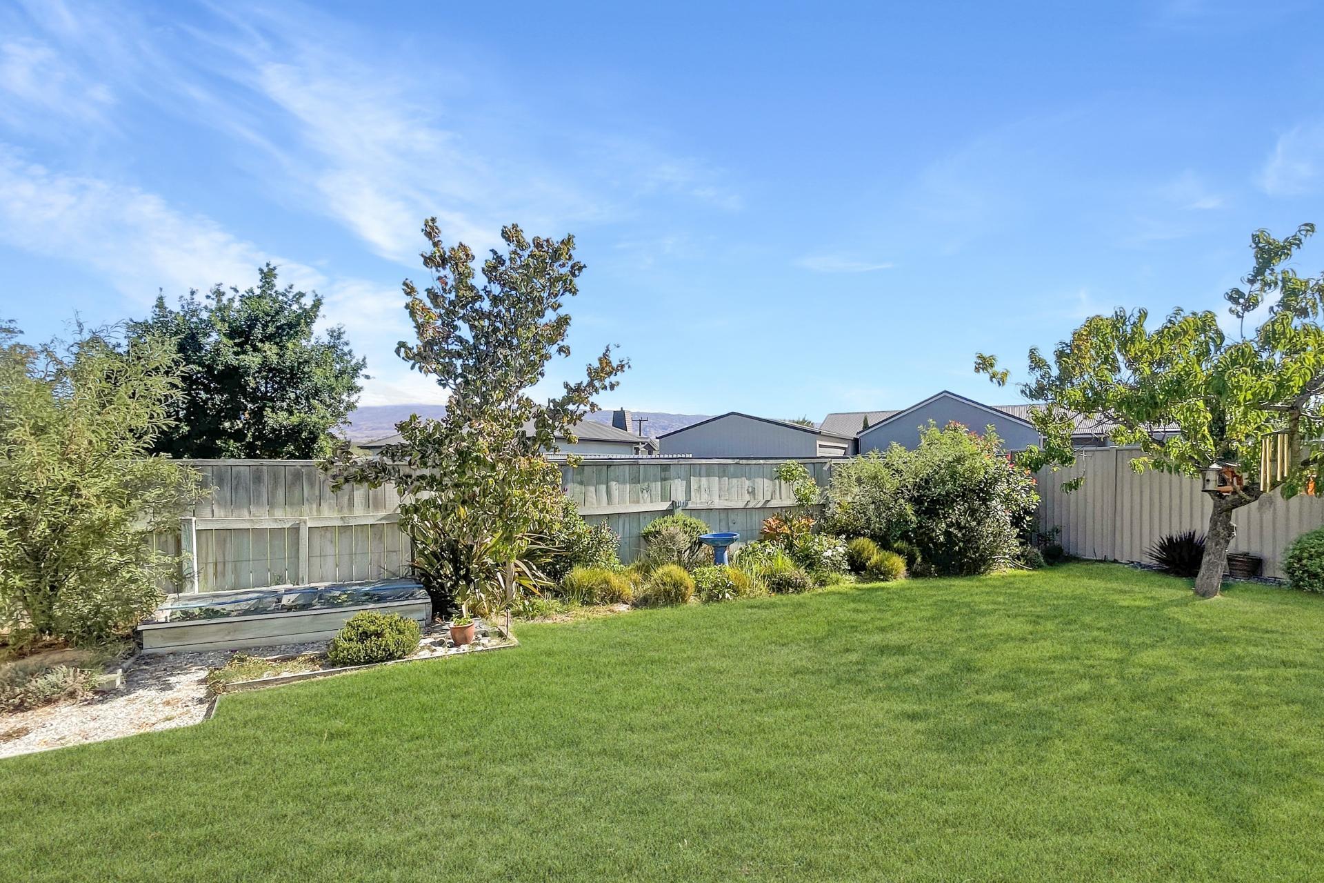 17 Larch Crescent, Alexandra