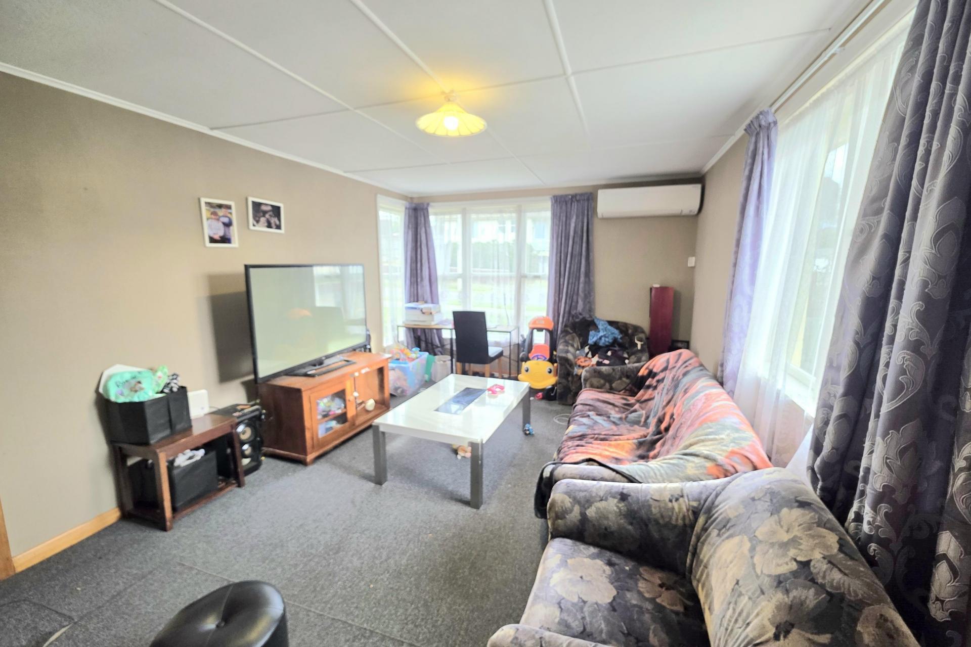 1 Roach Street, Holmes Hill