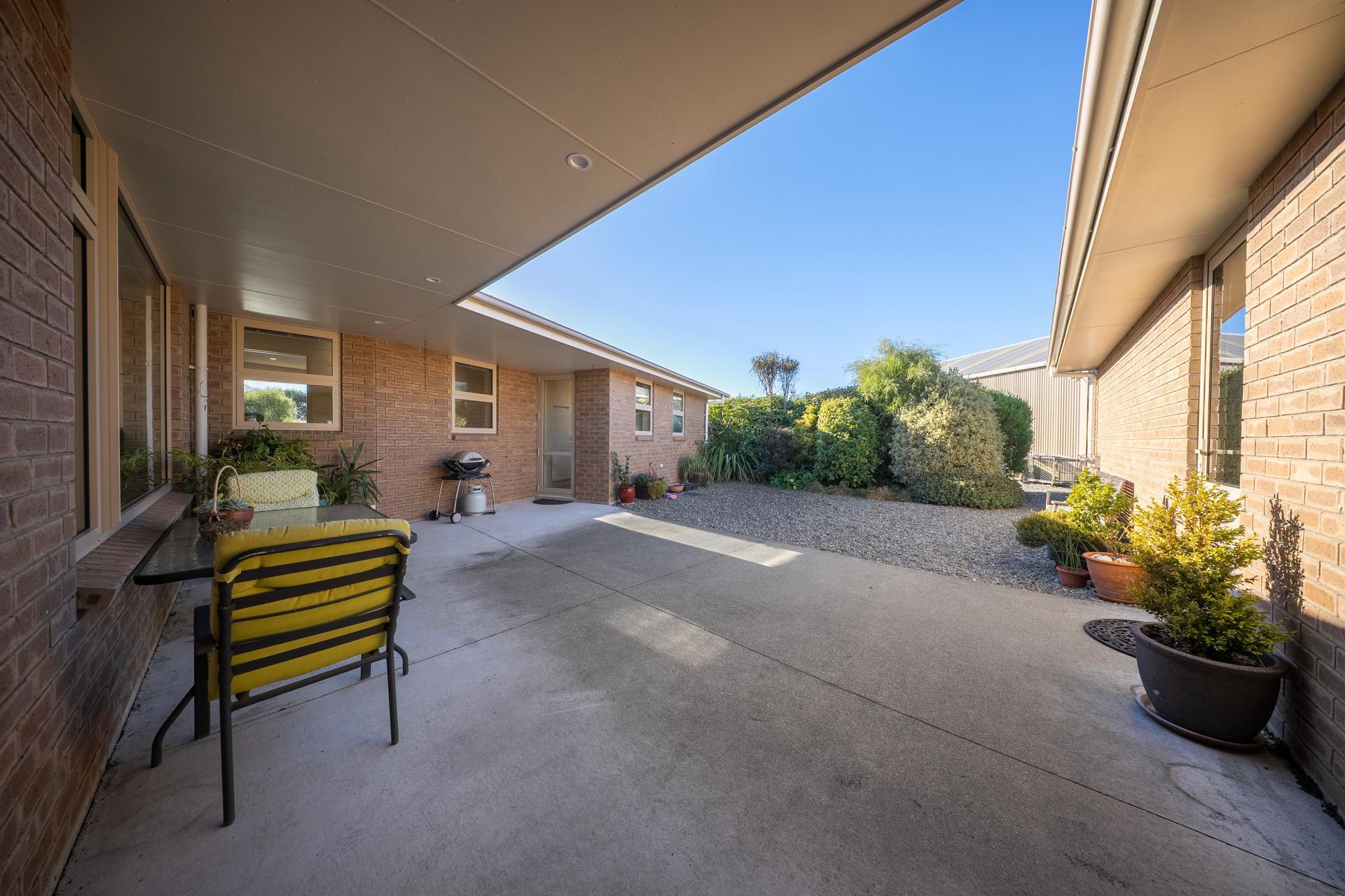 73 Holmwood Road, Manapouri