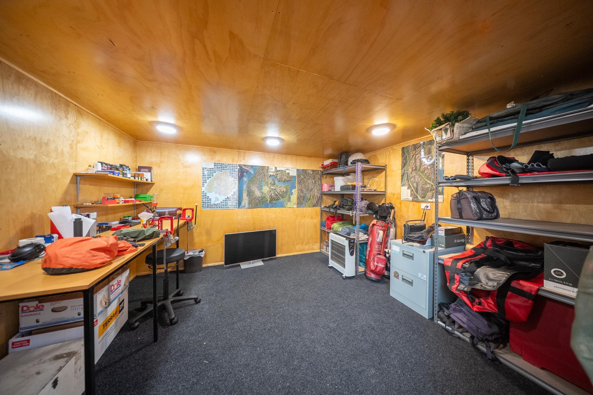 73 Holmwood Road, Manapouri