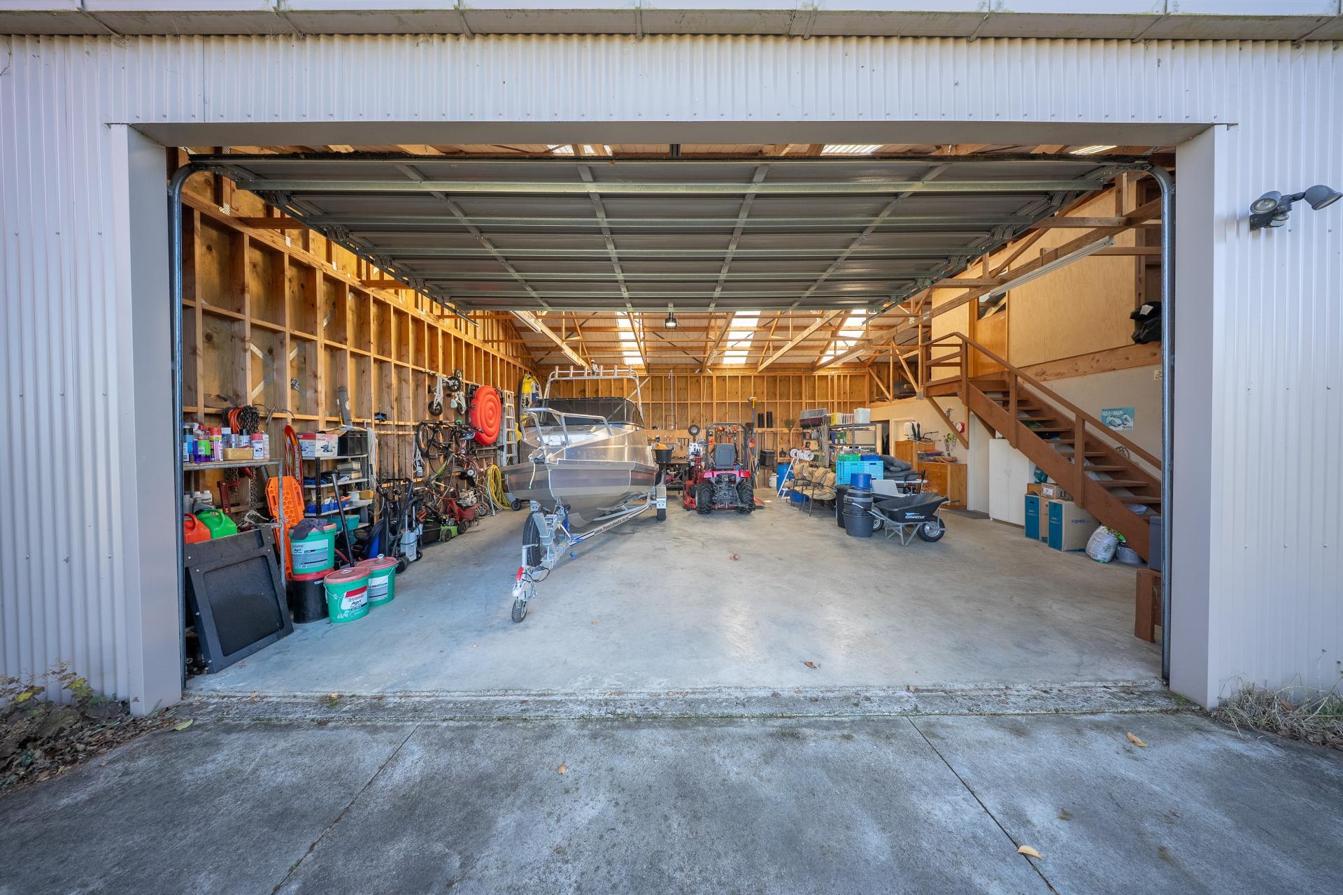 73 Holmwood Road, Manapouri