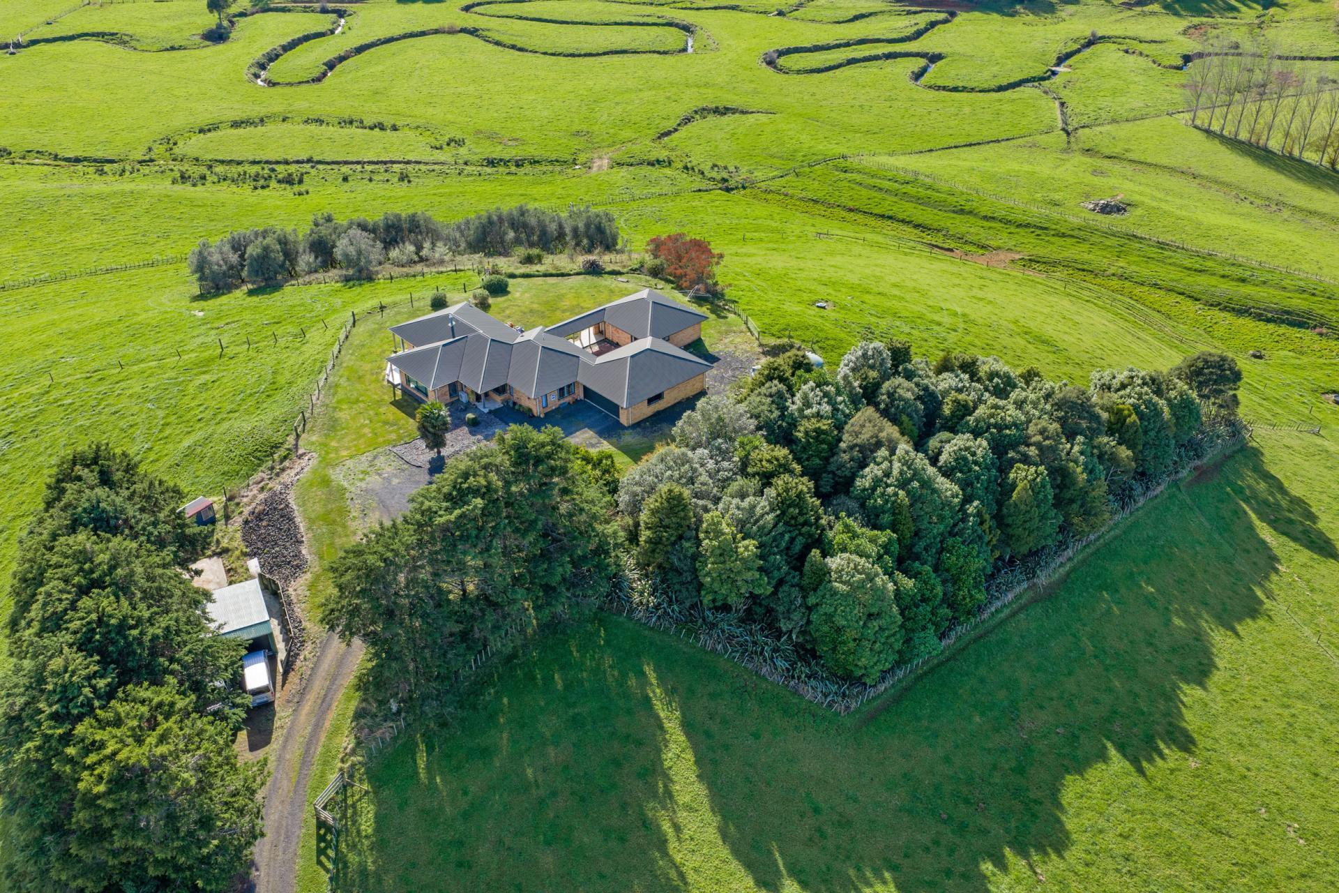 143 Pond Road, Raglan