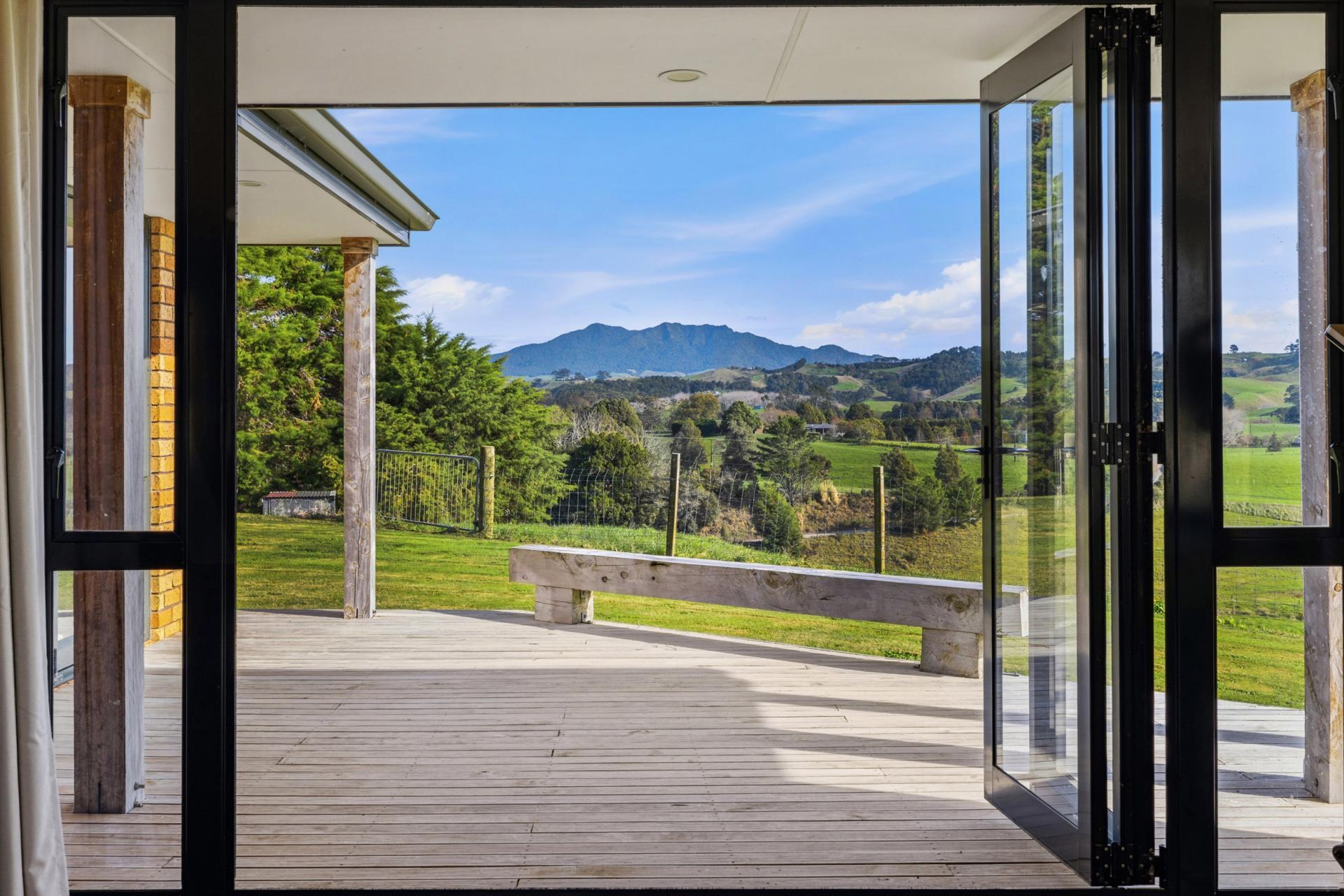 143 Pond Road, Raglan