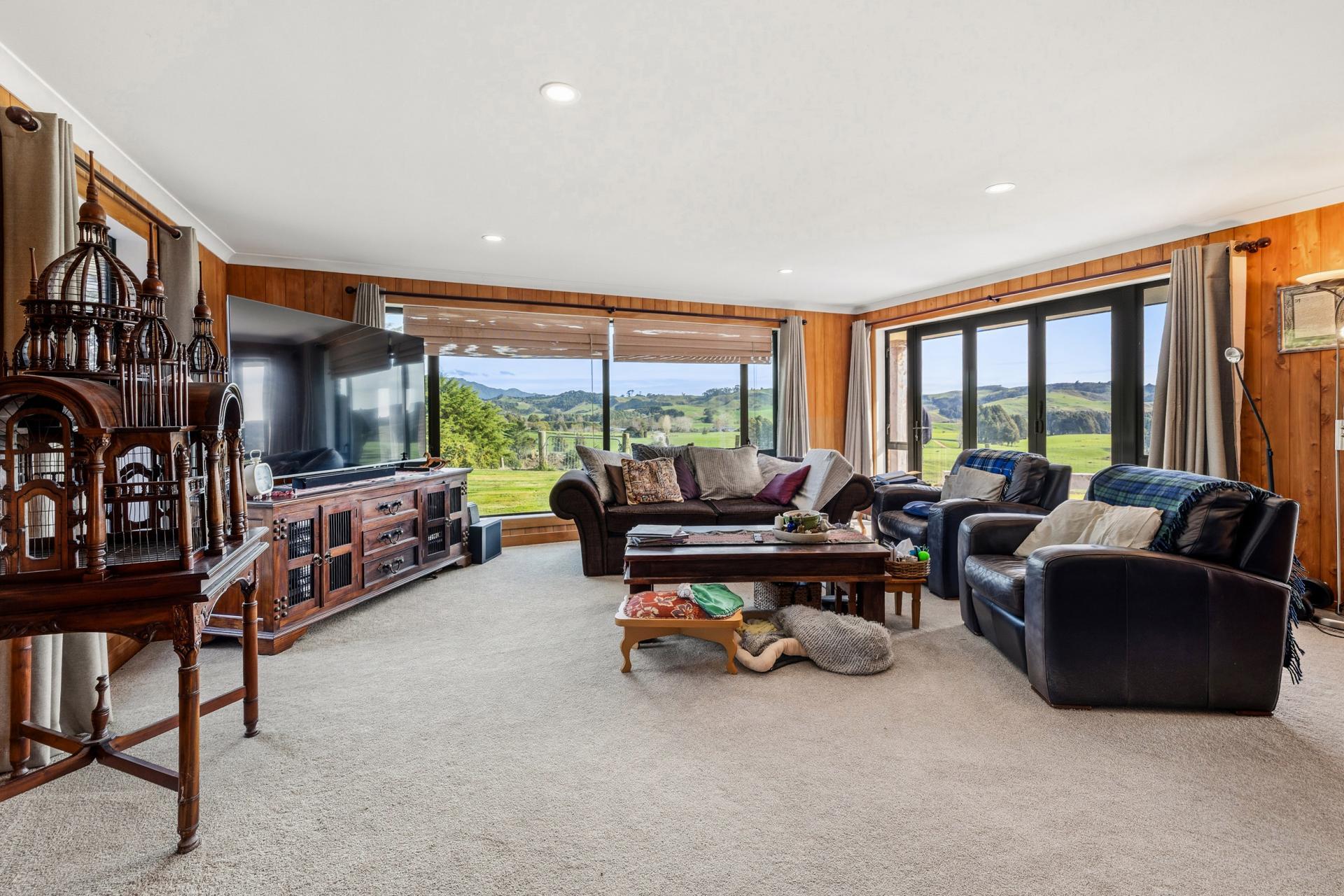 143 Pond Road, Raglan