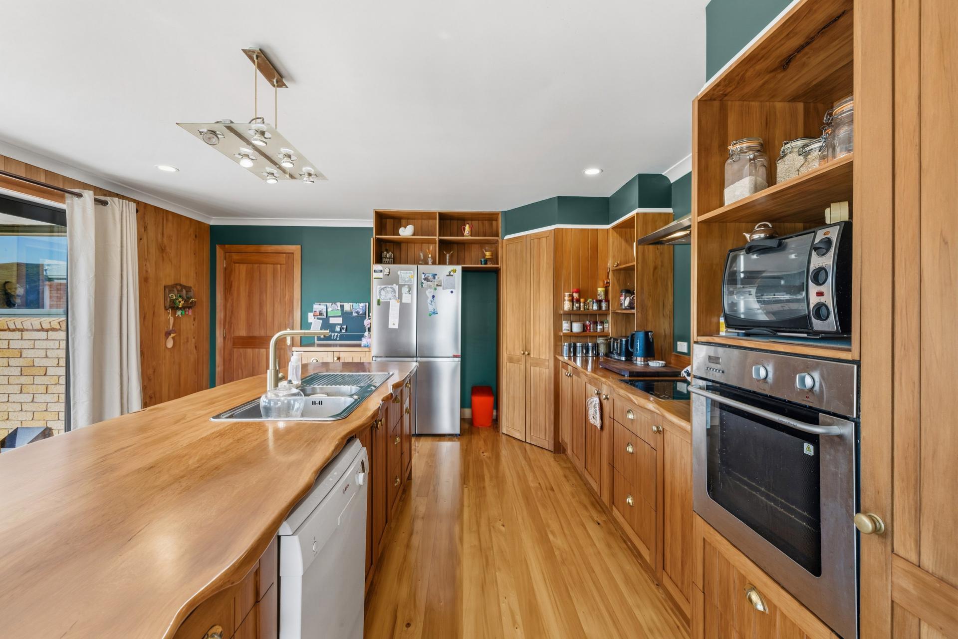 143 Pond Road, Raglan
